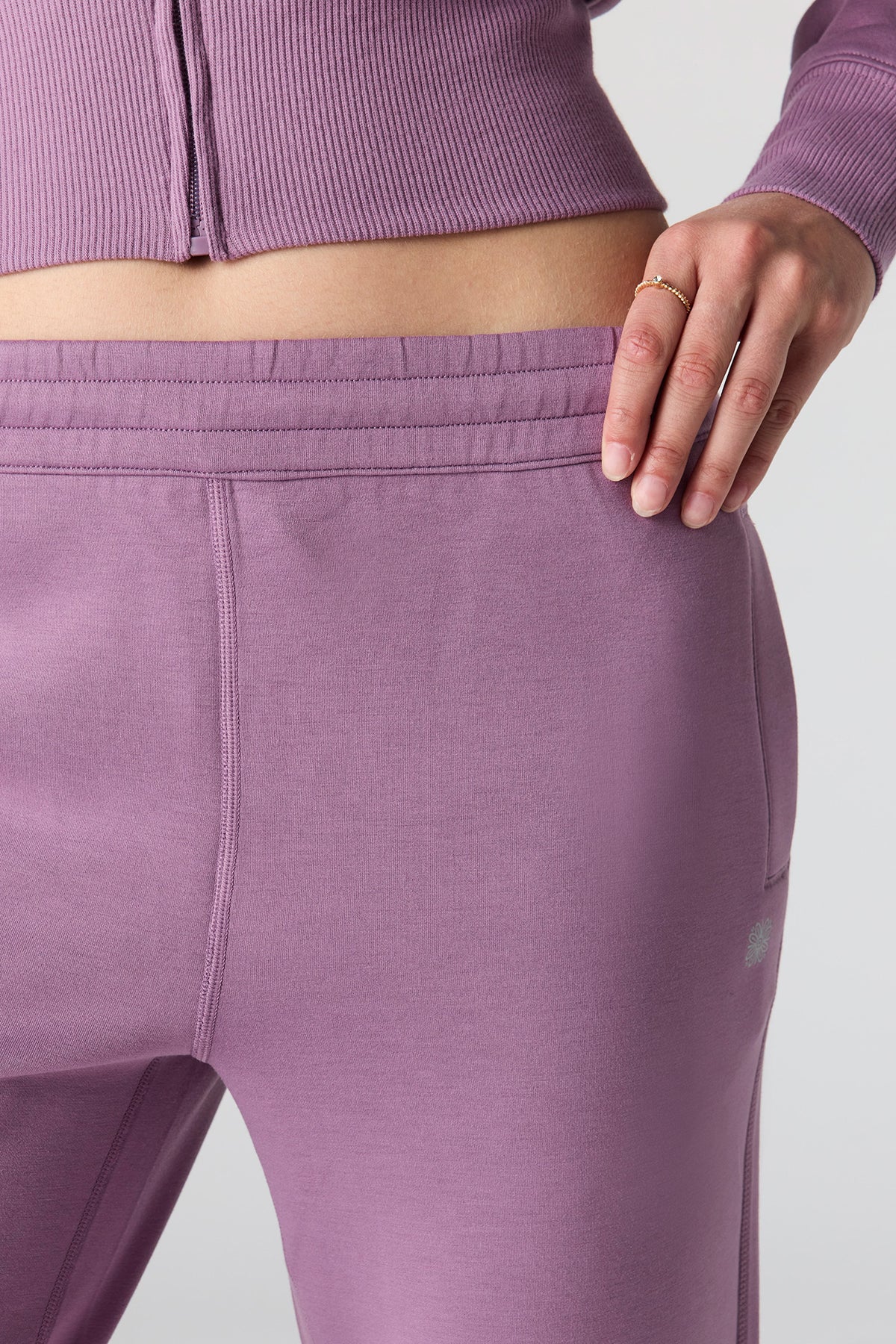 Alt View 4. Luxe Scuba Jogger - Purple