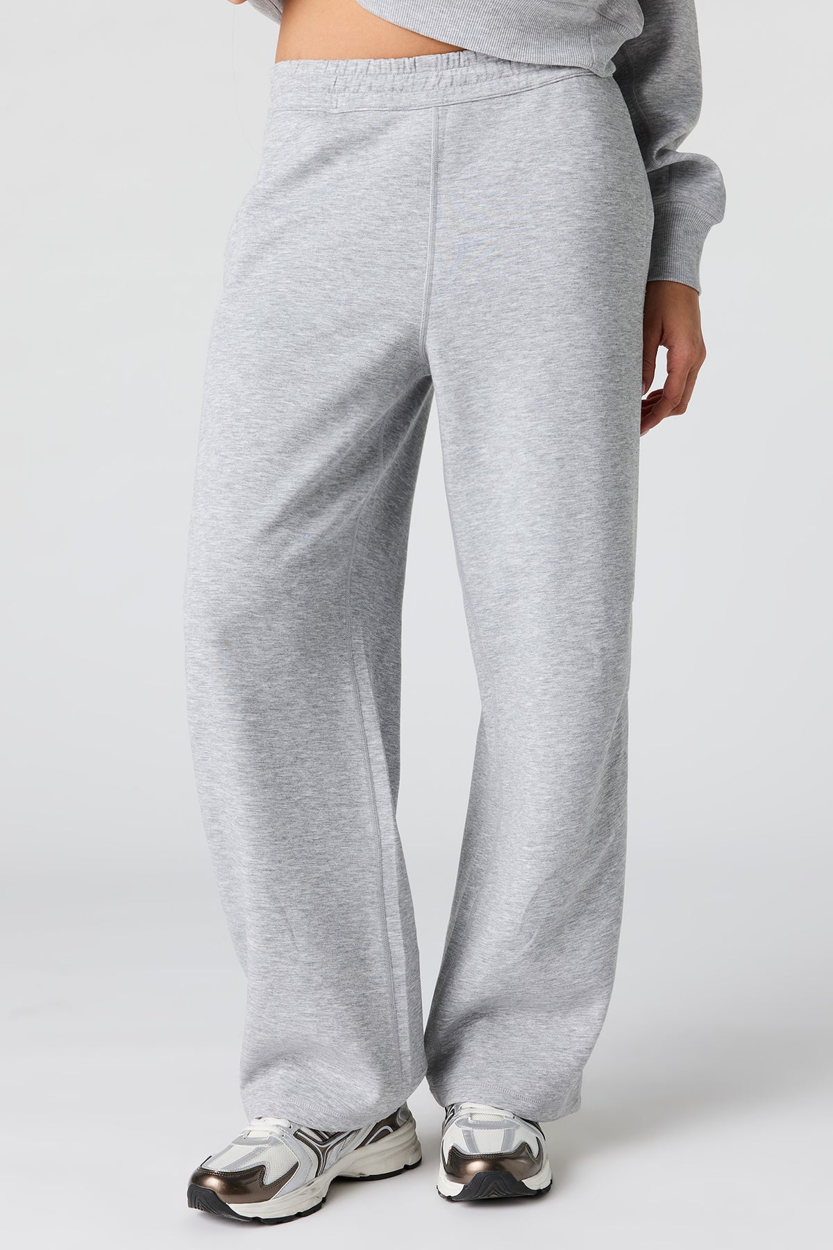 Vue alternative 2. Pantalon à jambe large en scuba de luxe