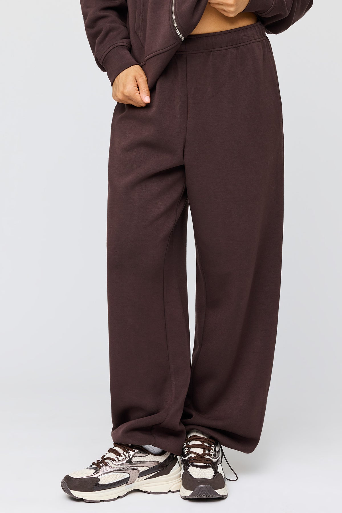 Vue alternative 2. Jogger en scuba de luxe
