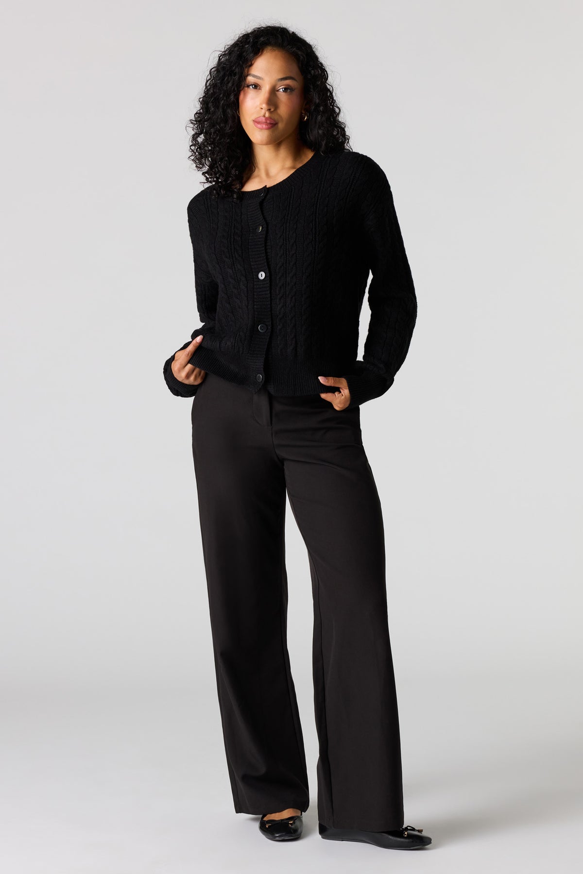 Vue alternative 3. Cardigan en tricot torsadé