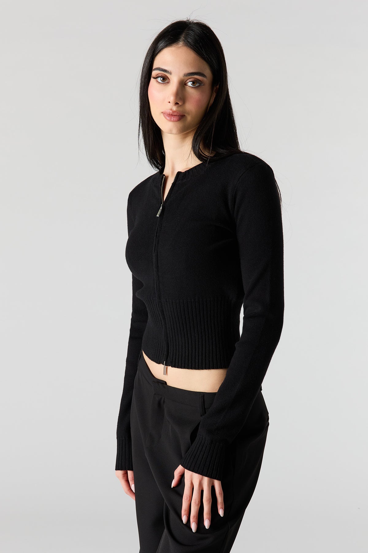 Haut à capuchon en tricot avec fermeture à glissière