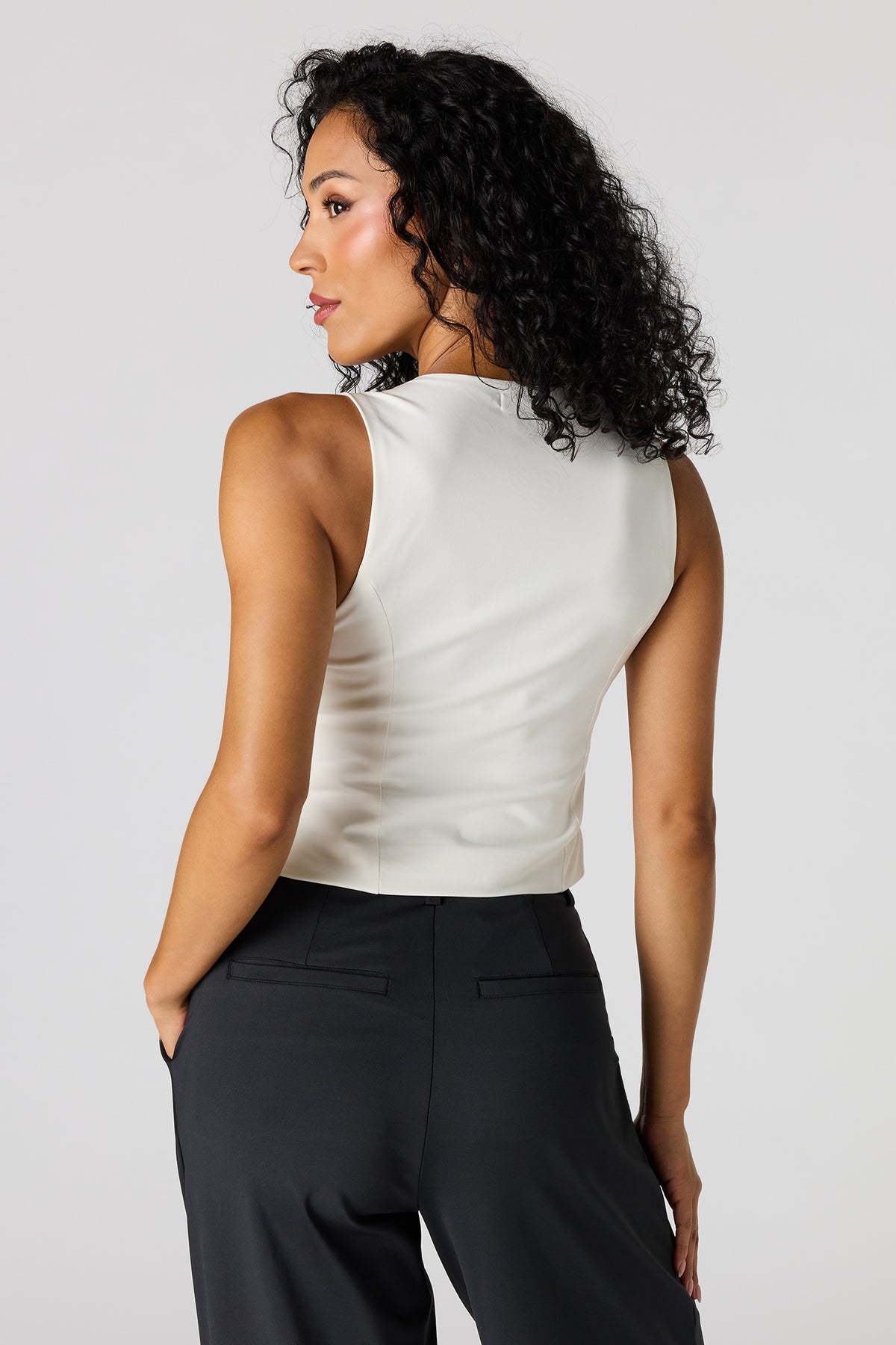 Vue alternative 2. Veste boutonnée