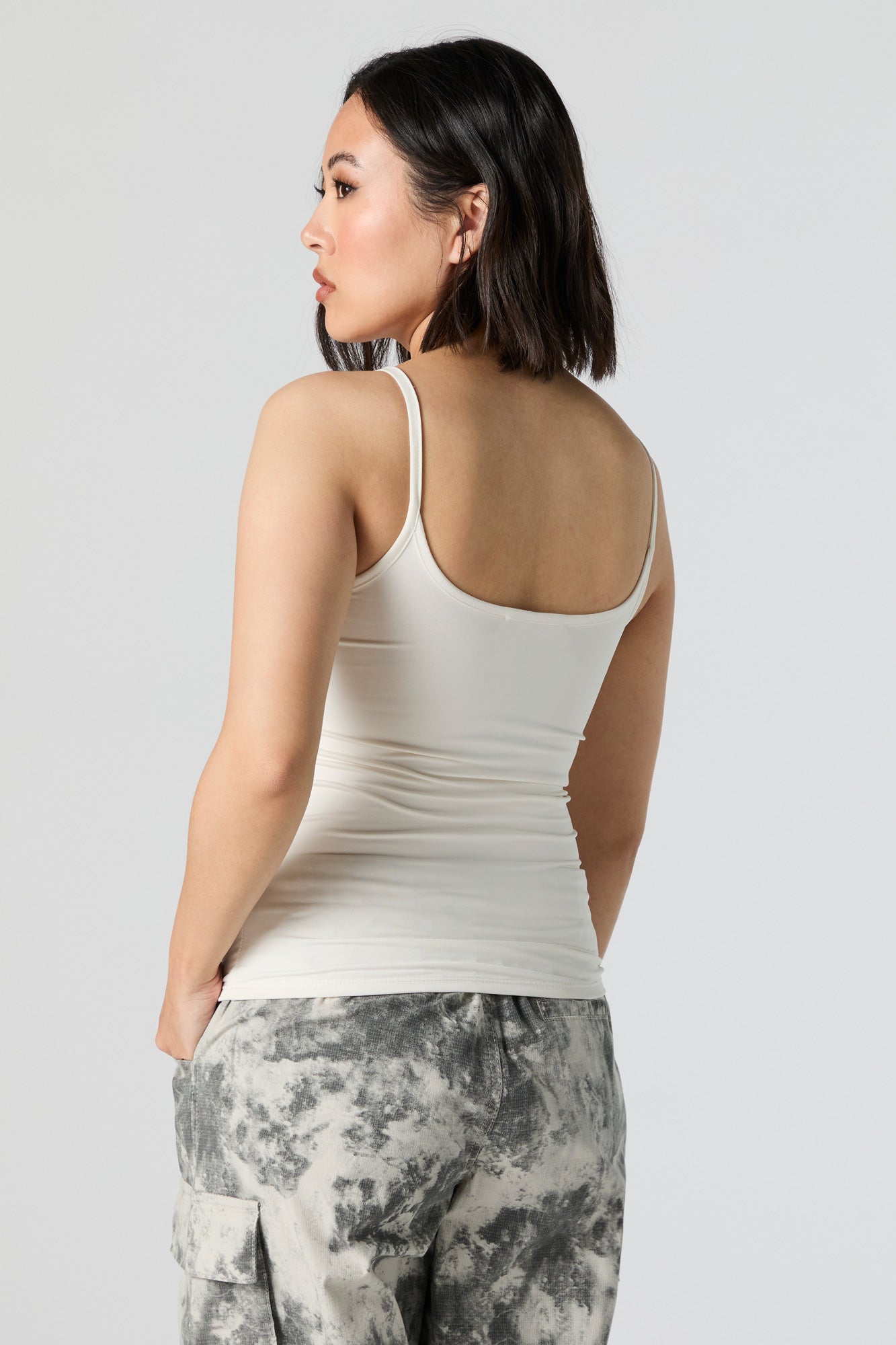 Camisole profilée à encolure dégagée