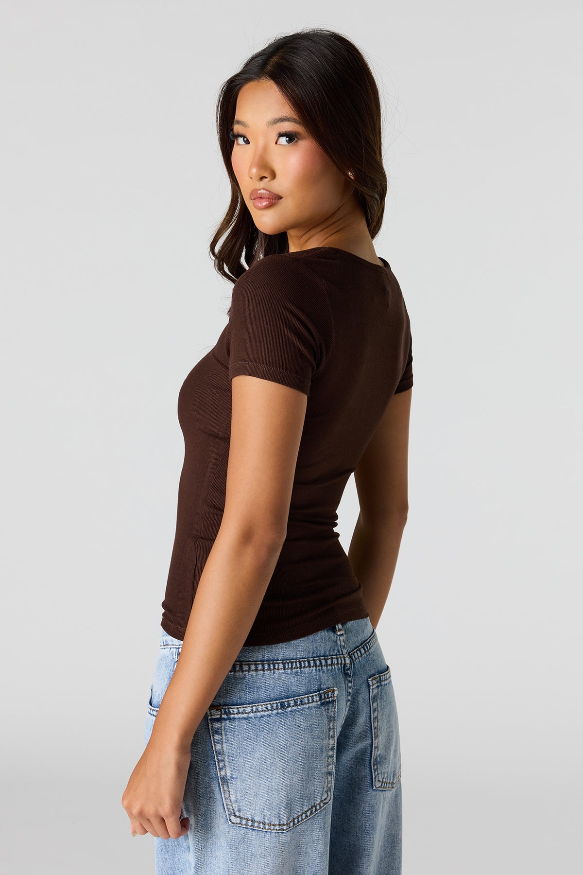 Alt View 2. Ribbed Scoop Neck T-Shirt - Brown