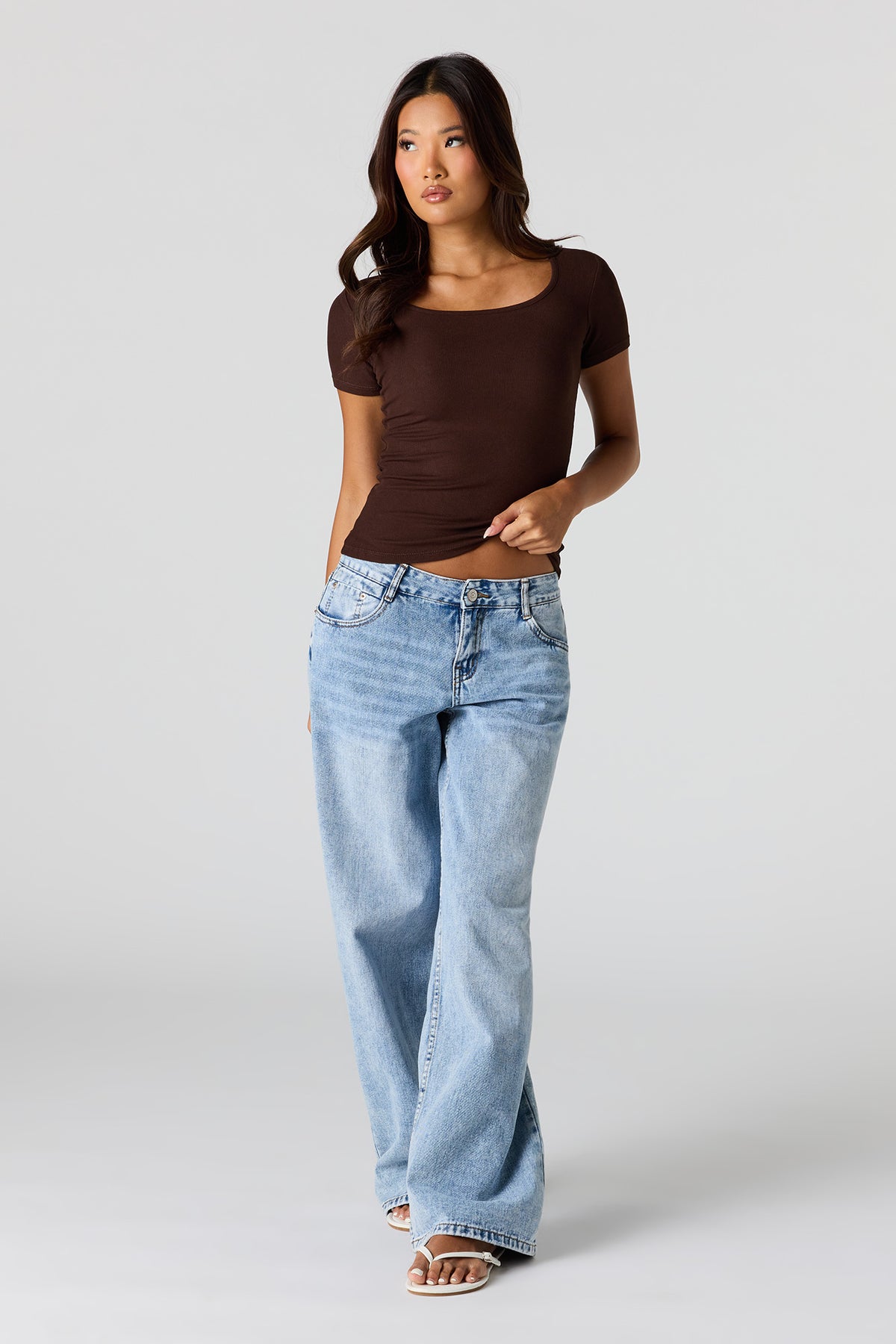 Alt View 3. Ribbed Scoop Neck T-Shirt - Brown