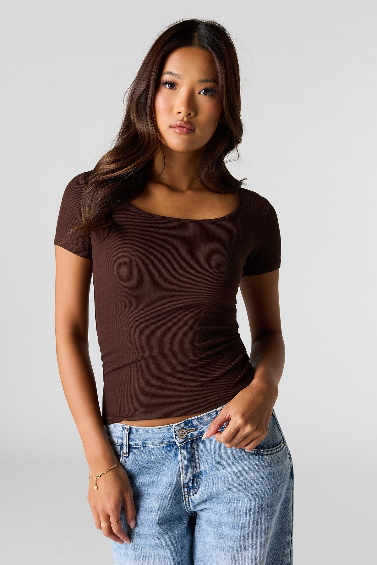Ribbed Scoop Neck T-Shirt - Brown