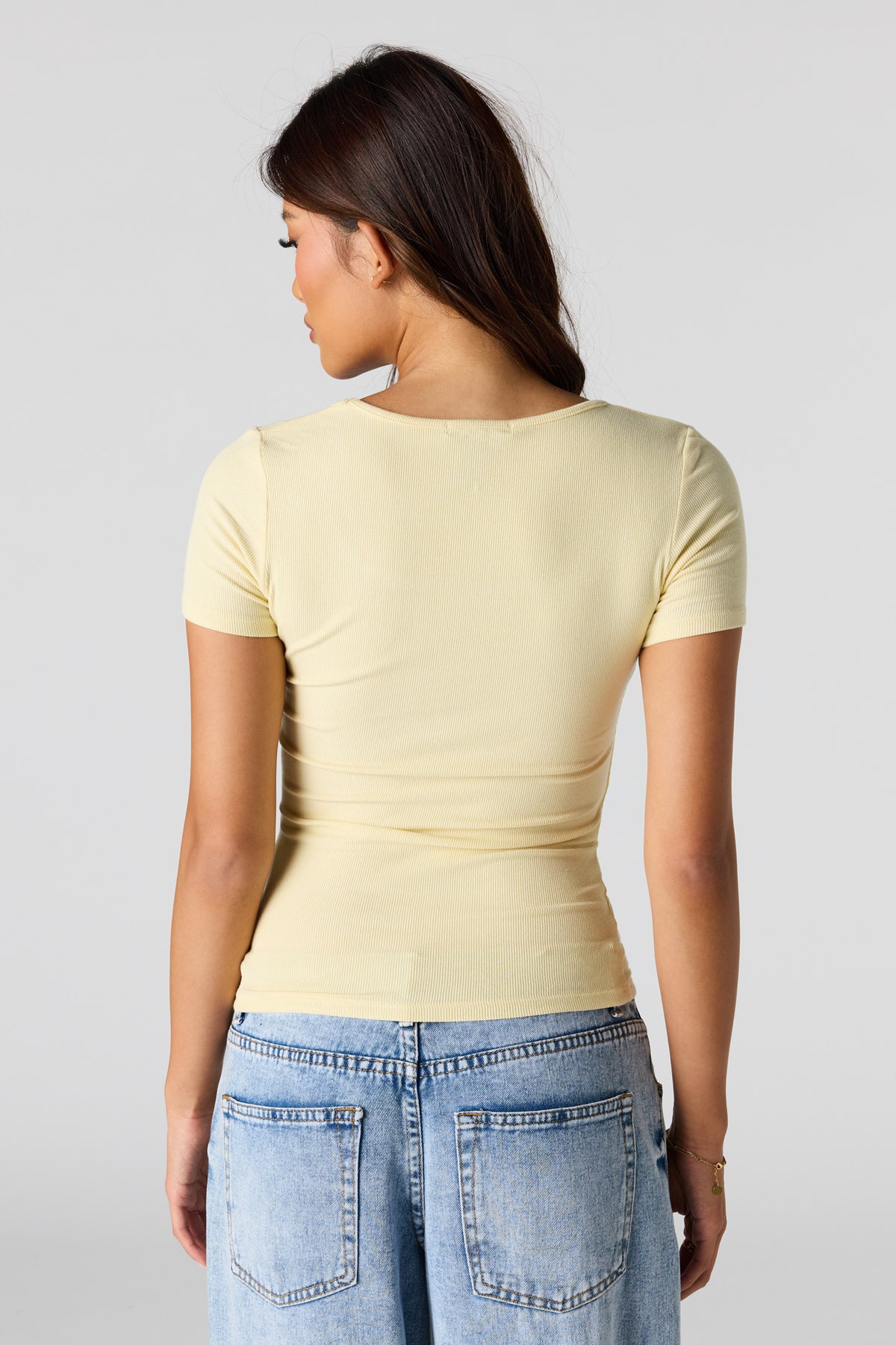 Vue alternative 2. T-shirt côtelé à encolure dégagée