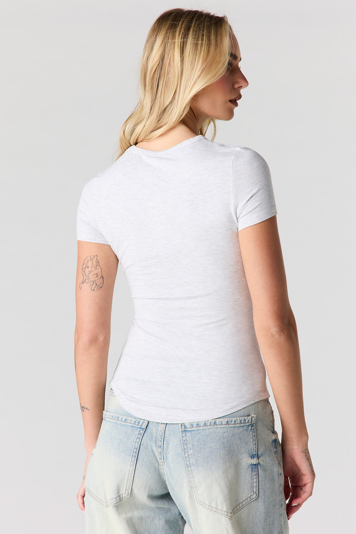 Vue alternative 2. T-shirt ras du cou