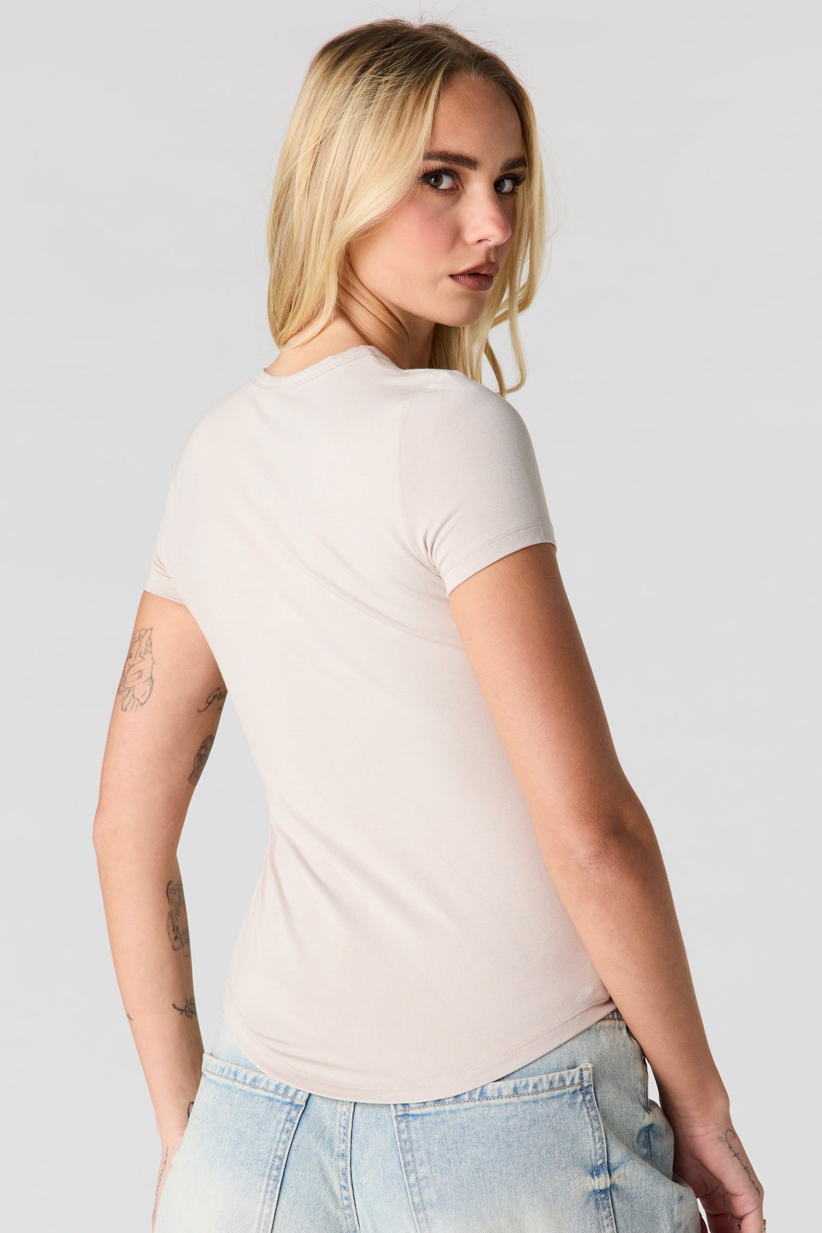 Vue alternative 2. T-shirt ras du cou