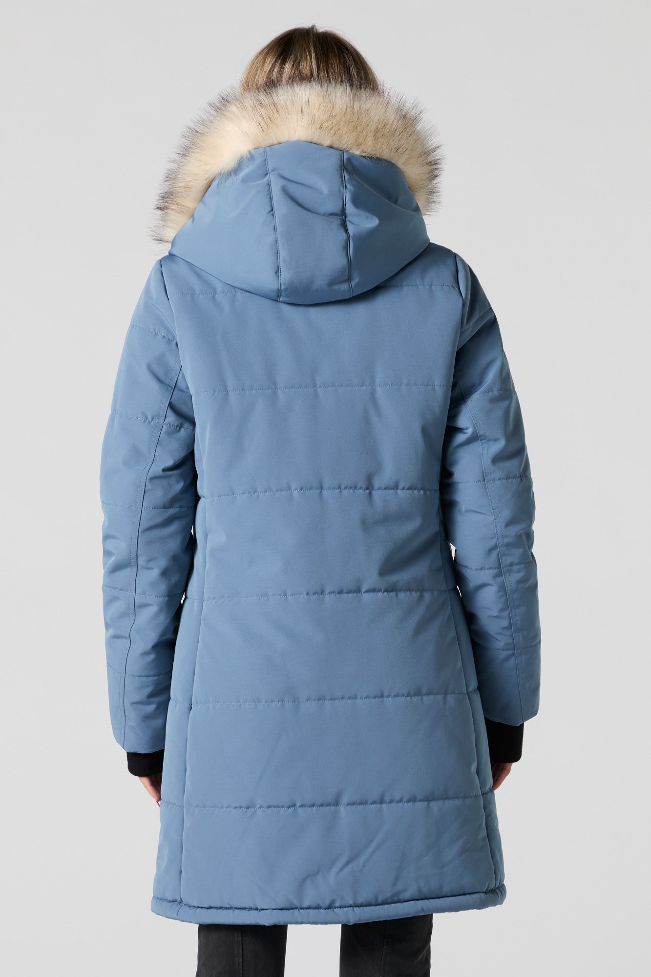 Parka bouffante à capuchon en similifourrure