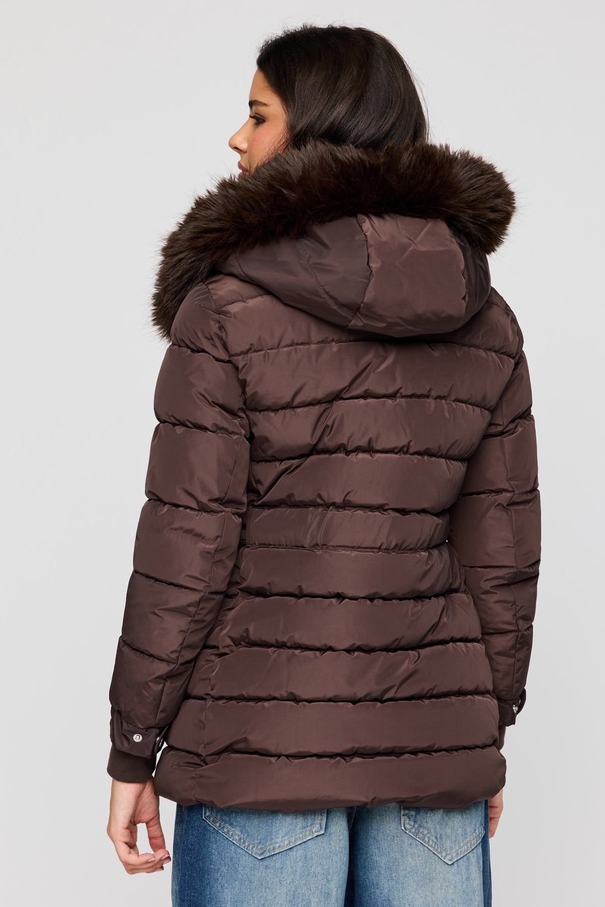 Vue alternative 2. Blouson bouffant matelassé avec liséré de similifourrure