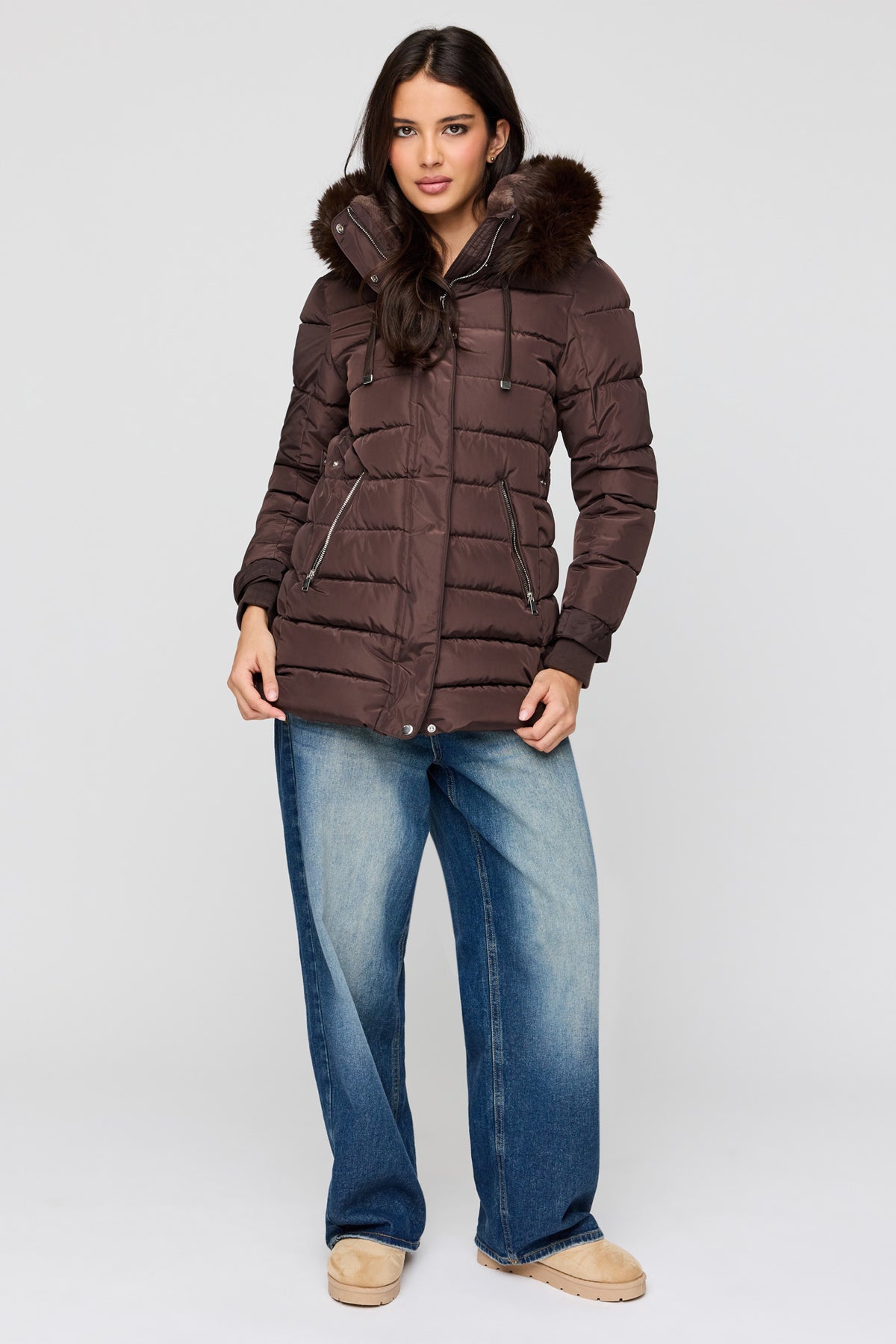 Vue alternative 3. Blouson bouffant matelassé avec liséré de similifourrure