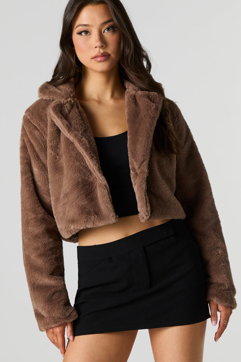 Blouson court en similifourrure