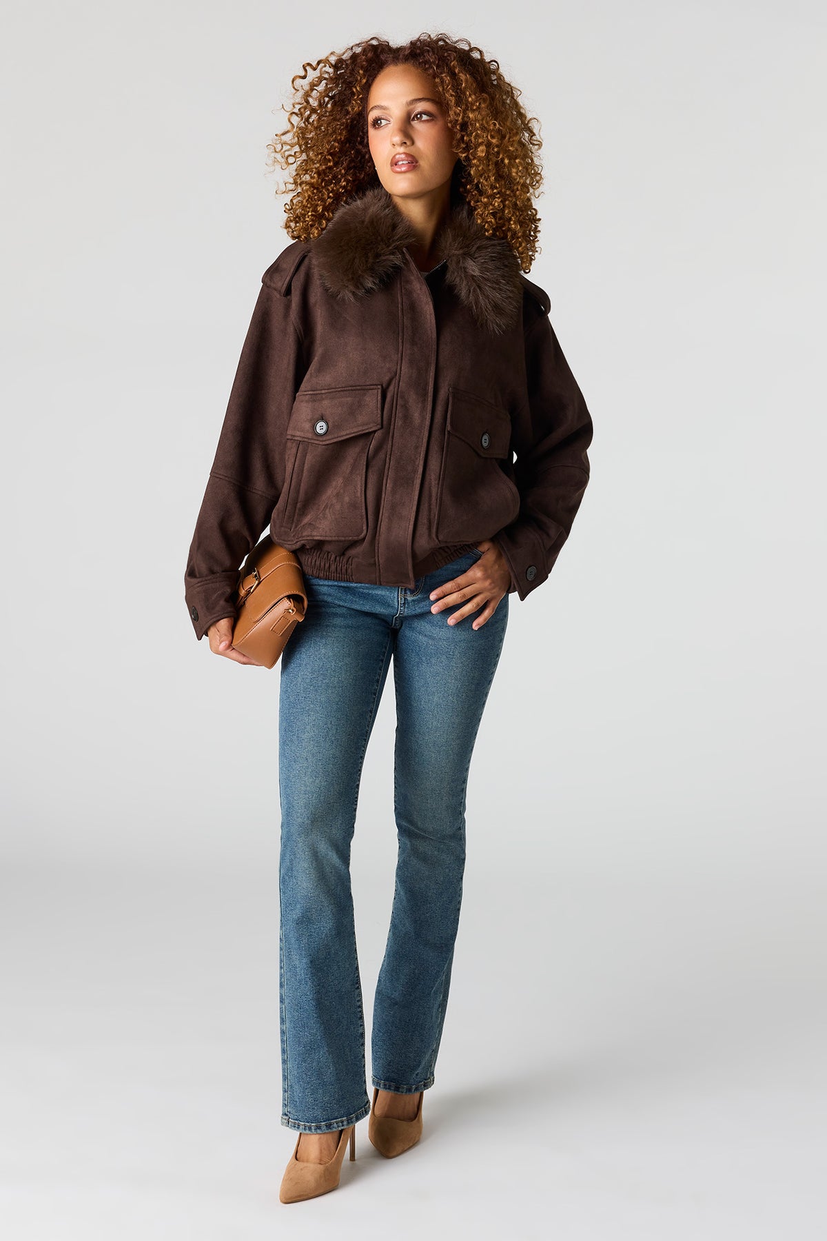 Vue alternative 3. Blouson aviateur en suède avec liséré de fourrure