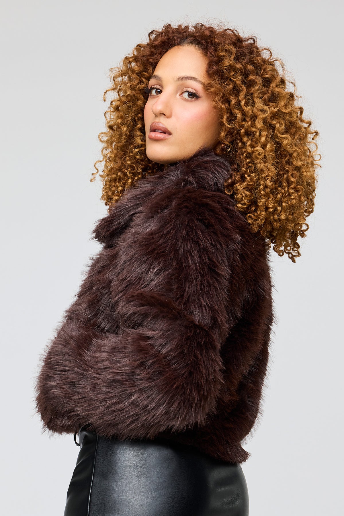 Alt View 2. Faux Fur Jacket - Brown