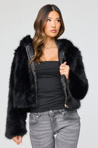 Blouson à capuchon en similifourrure avec fermeture à glissière