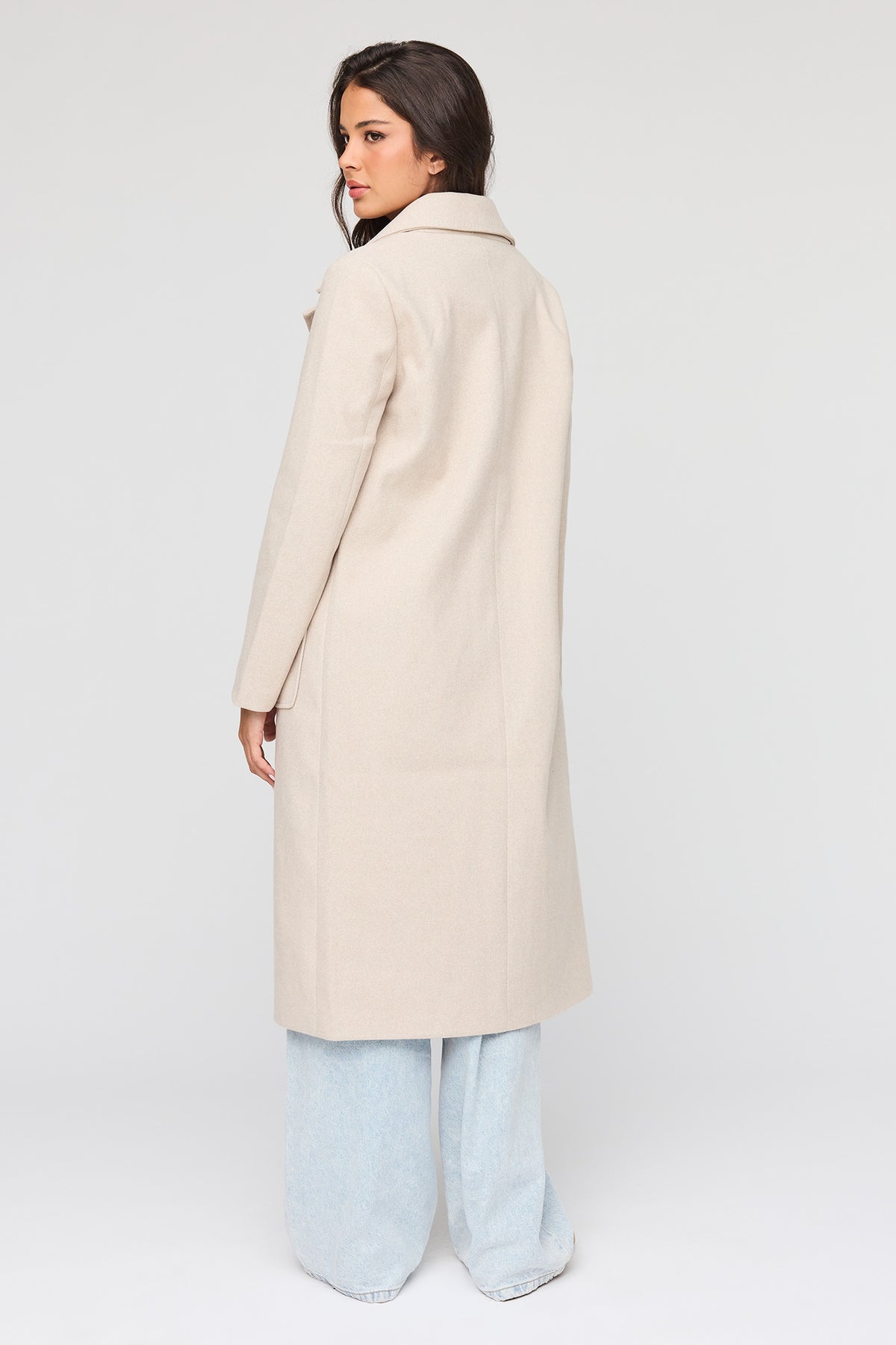 Vue alternative 3. Caban long