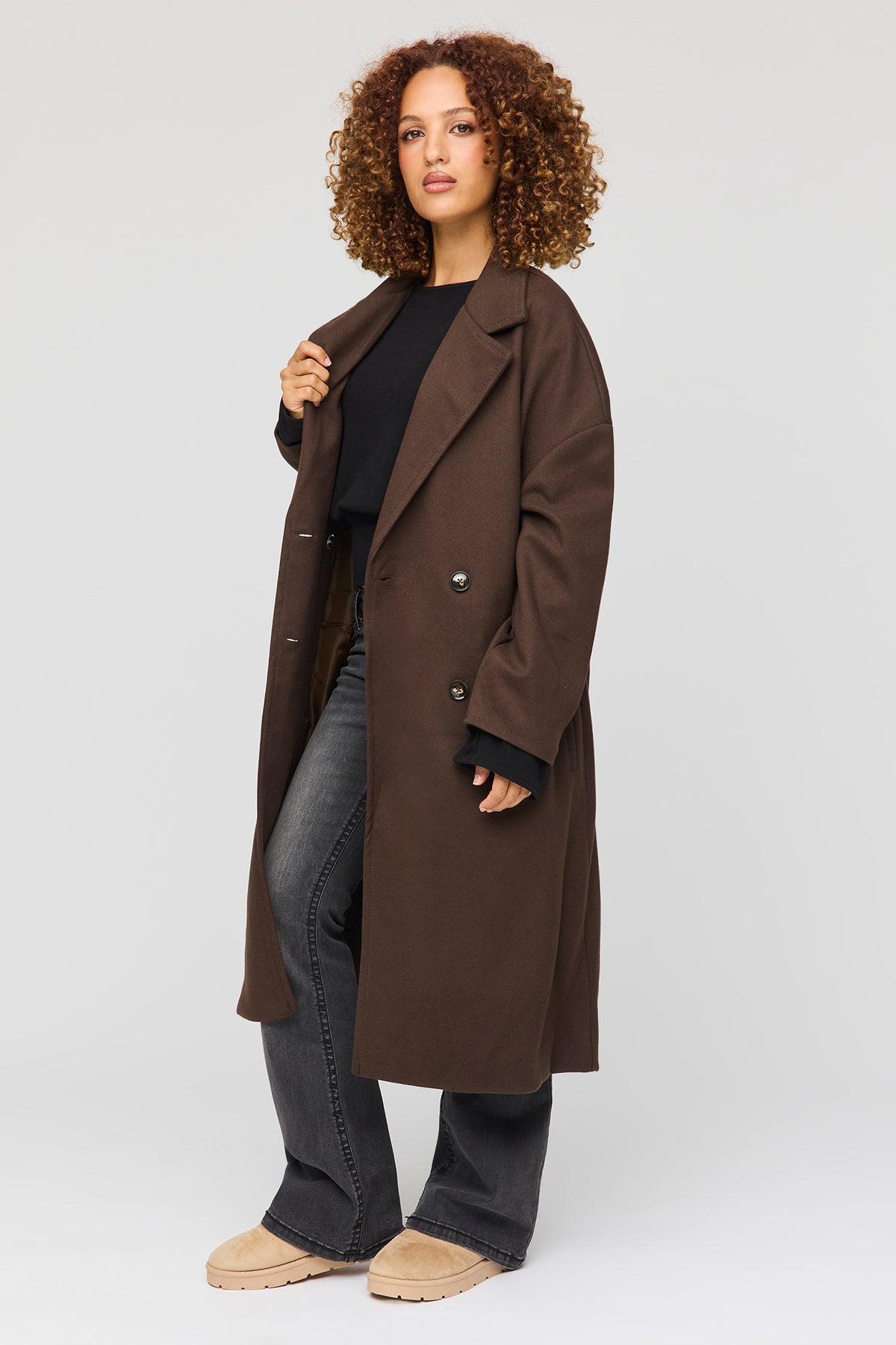 Vue alternative 2. Manteau en laine à double boutonnage
