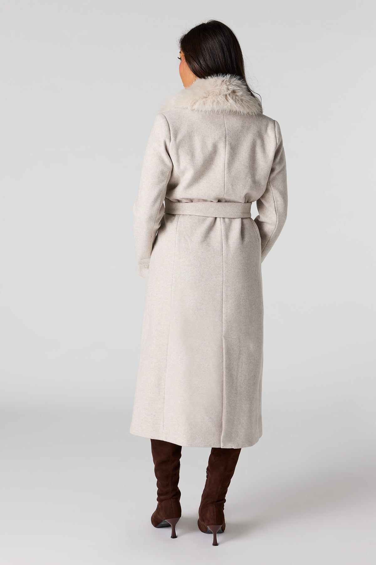 Alt View 3. Faux-Fur Collared Coat - Off White