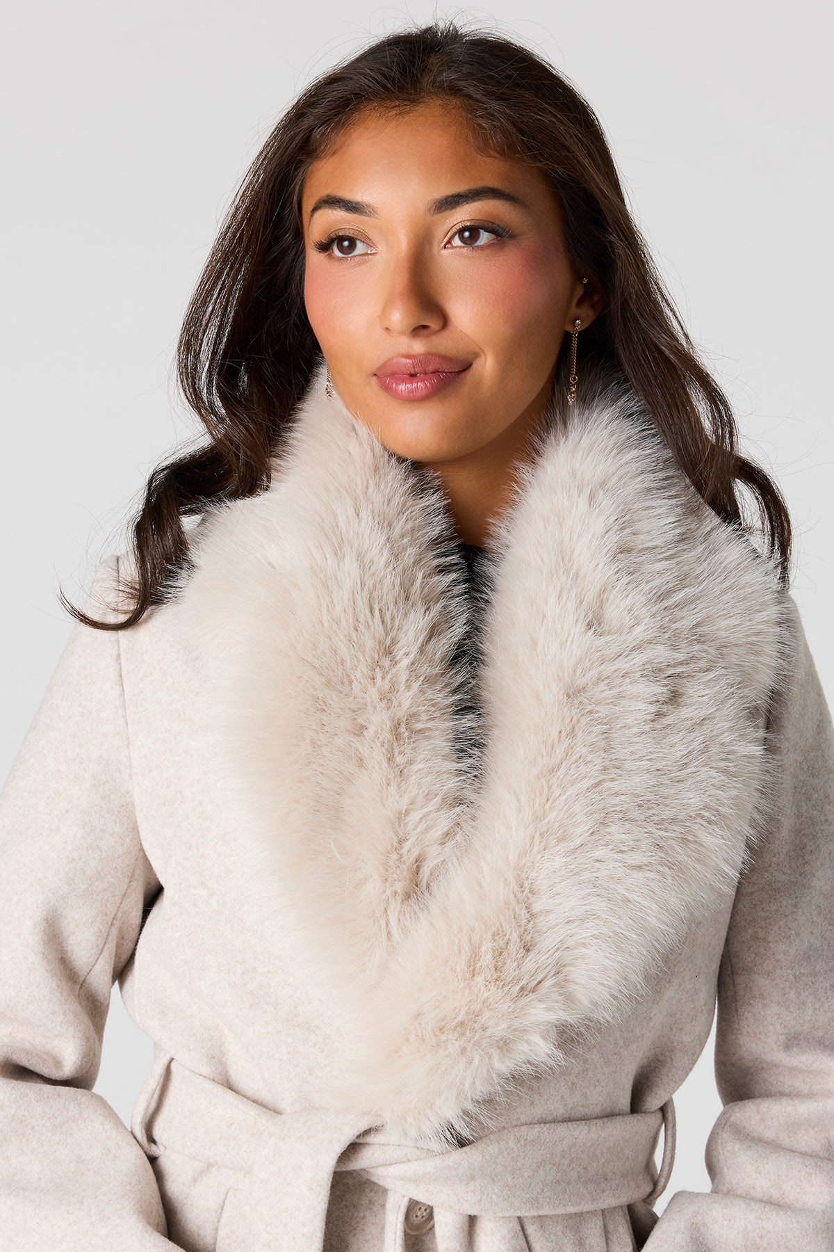 Alt View 4. Faux-Fur Collared Coat - Off White