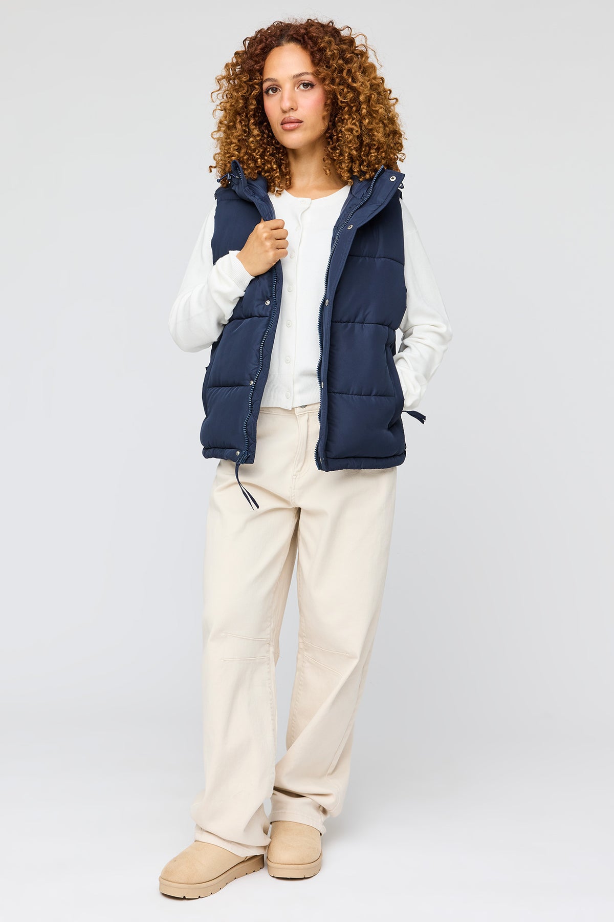 Vue alternative 3. Veste bouffante à capuchon