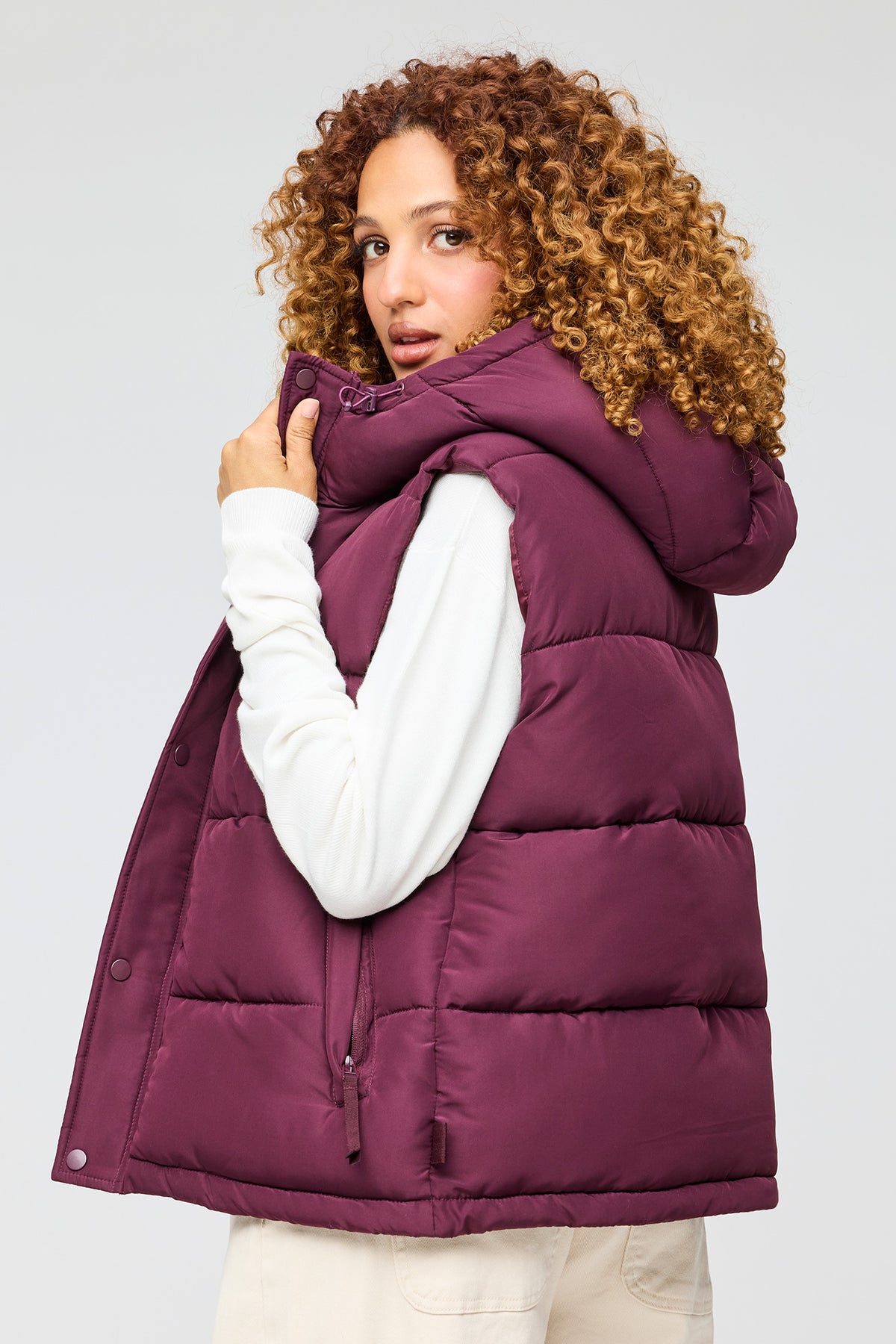 Vue alternative 2. Veste bouffante à capuchon