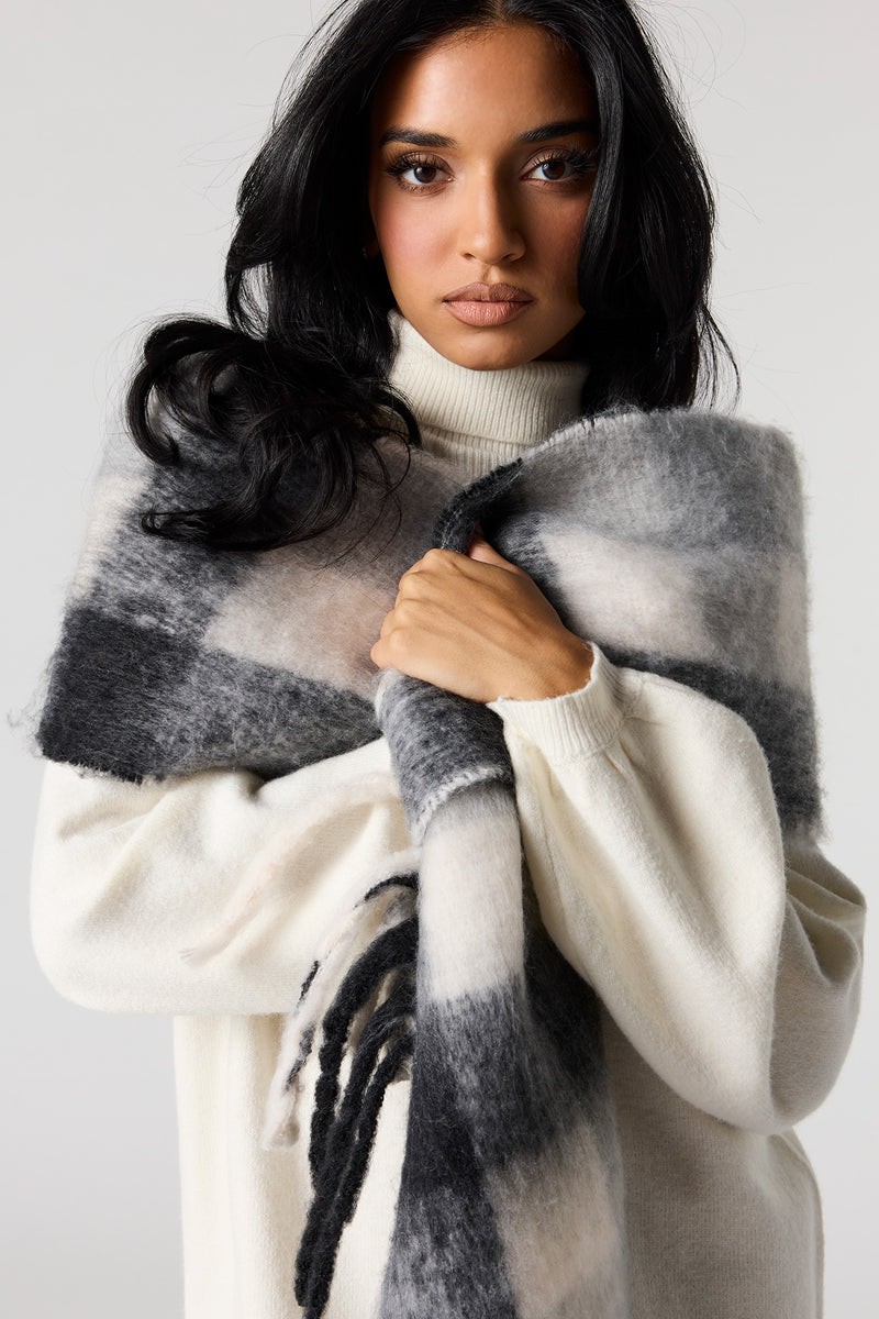 Écharpe en tricot bouclé à carreaux