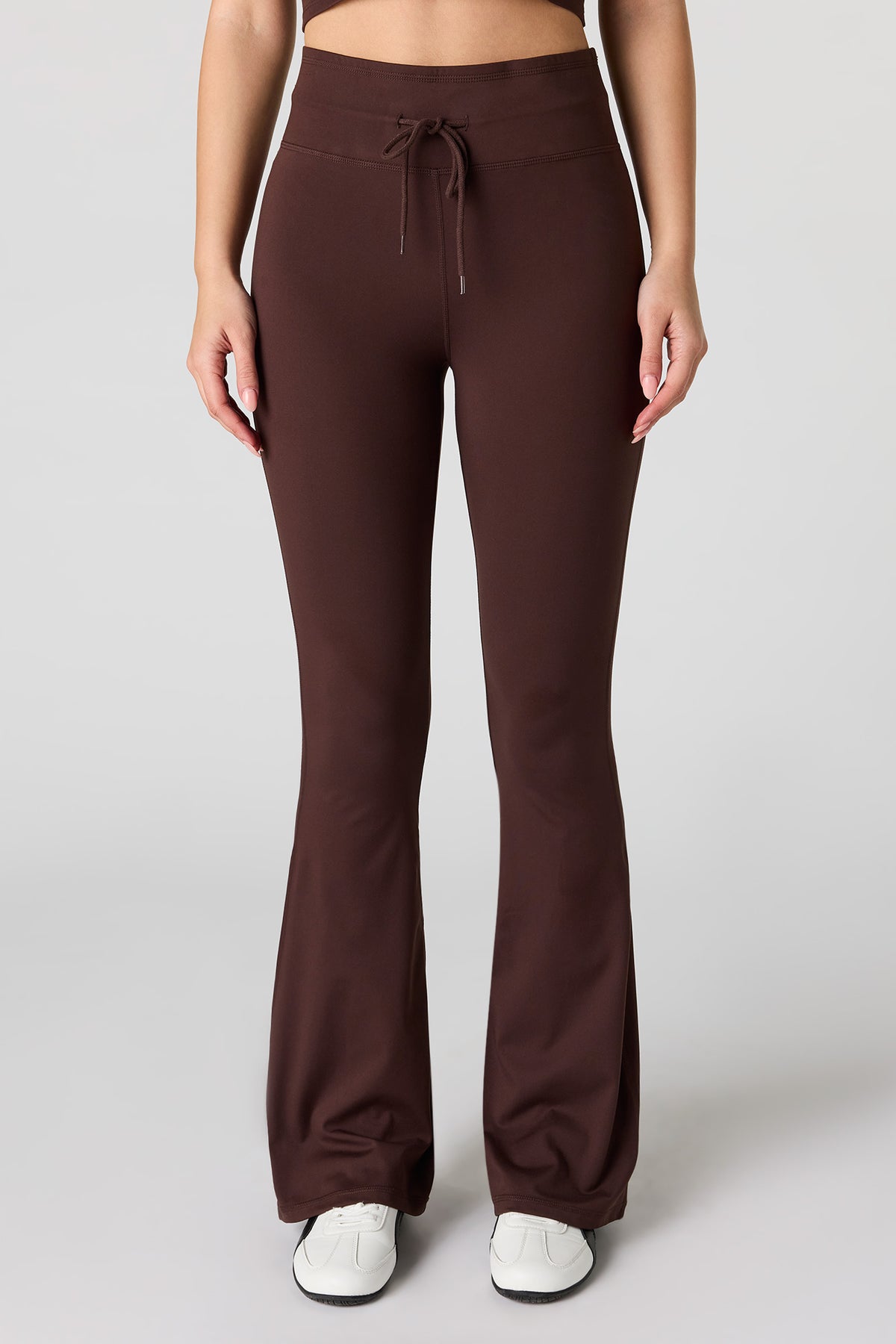 Vue alternative 2. Pantalon Active doux à jambe évasée