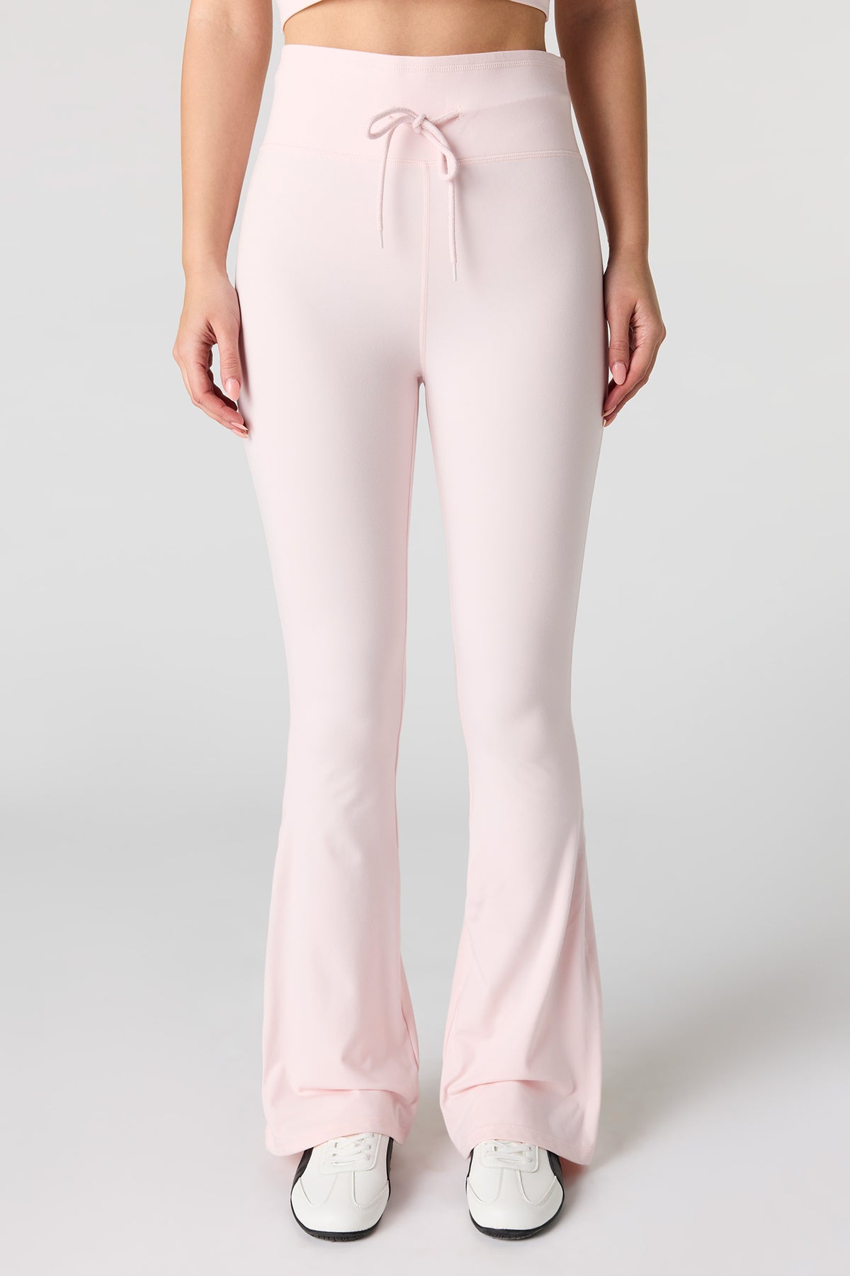Vue alternative 2. Pantalon Active doux à jambe évasée