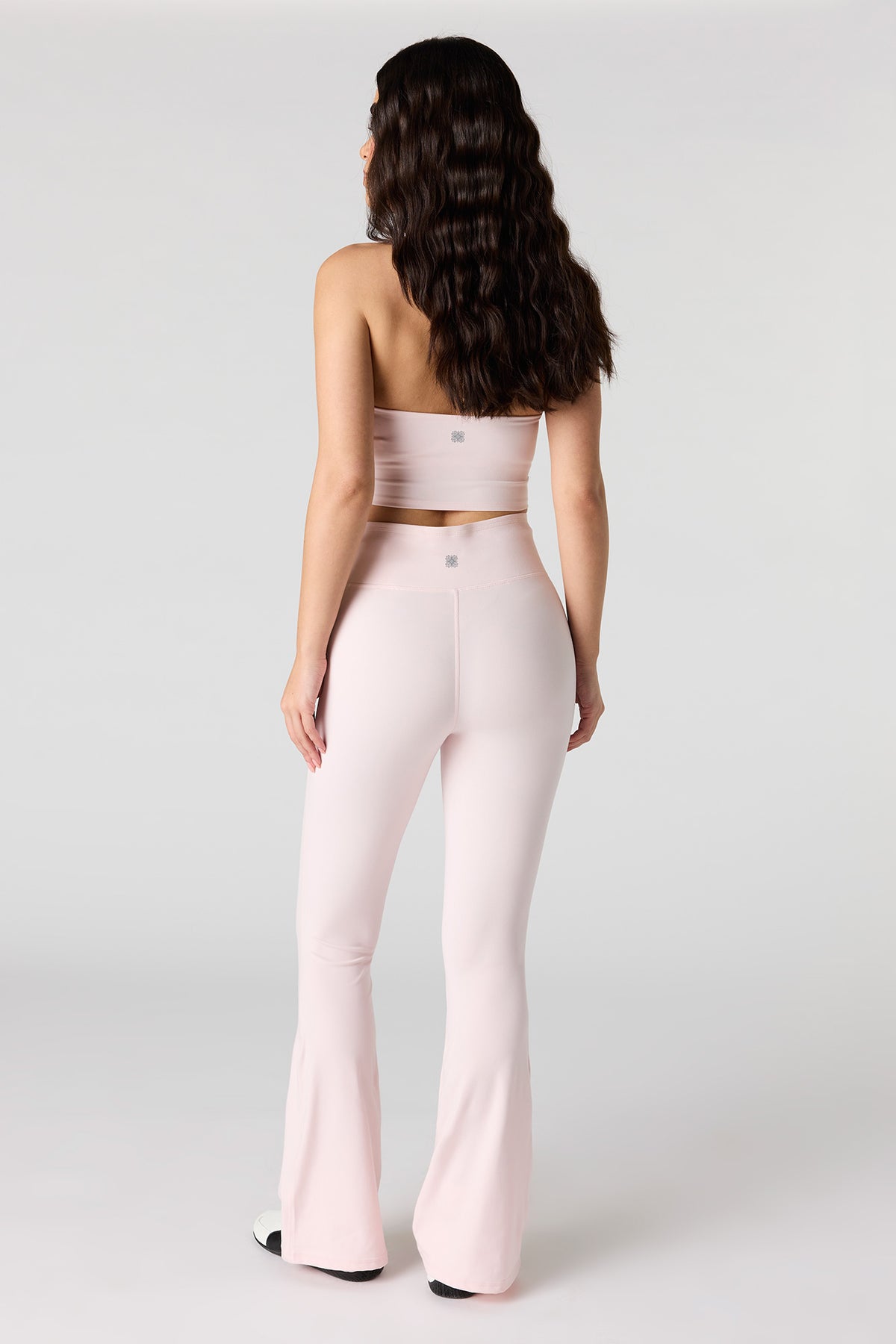 Vue alternative 3. Pantalon Active doux à jambe évasée