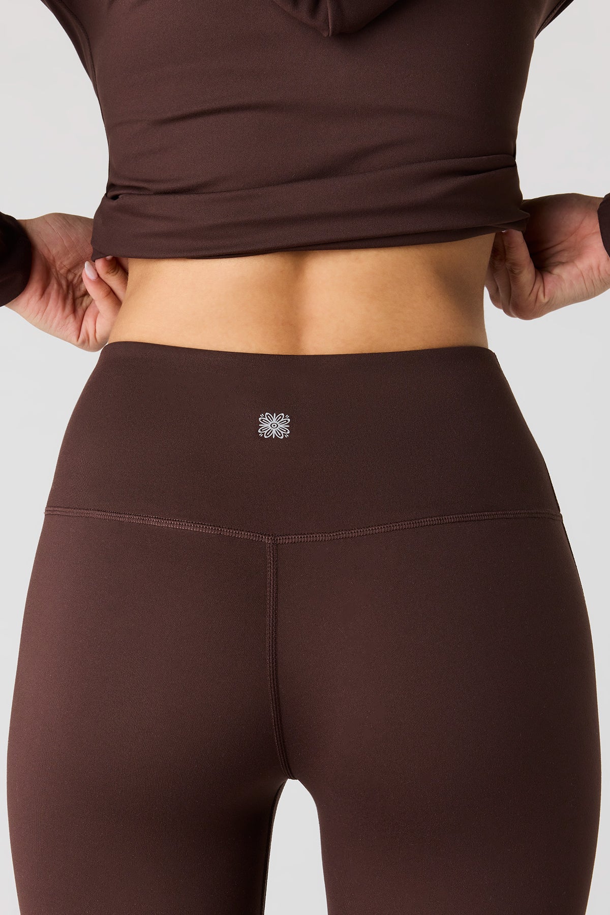 Alt View 4. Active Soft Legging 26" - Brown