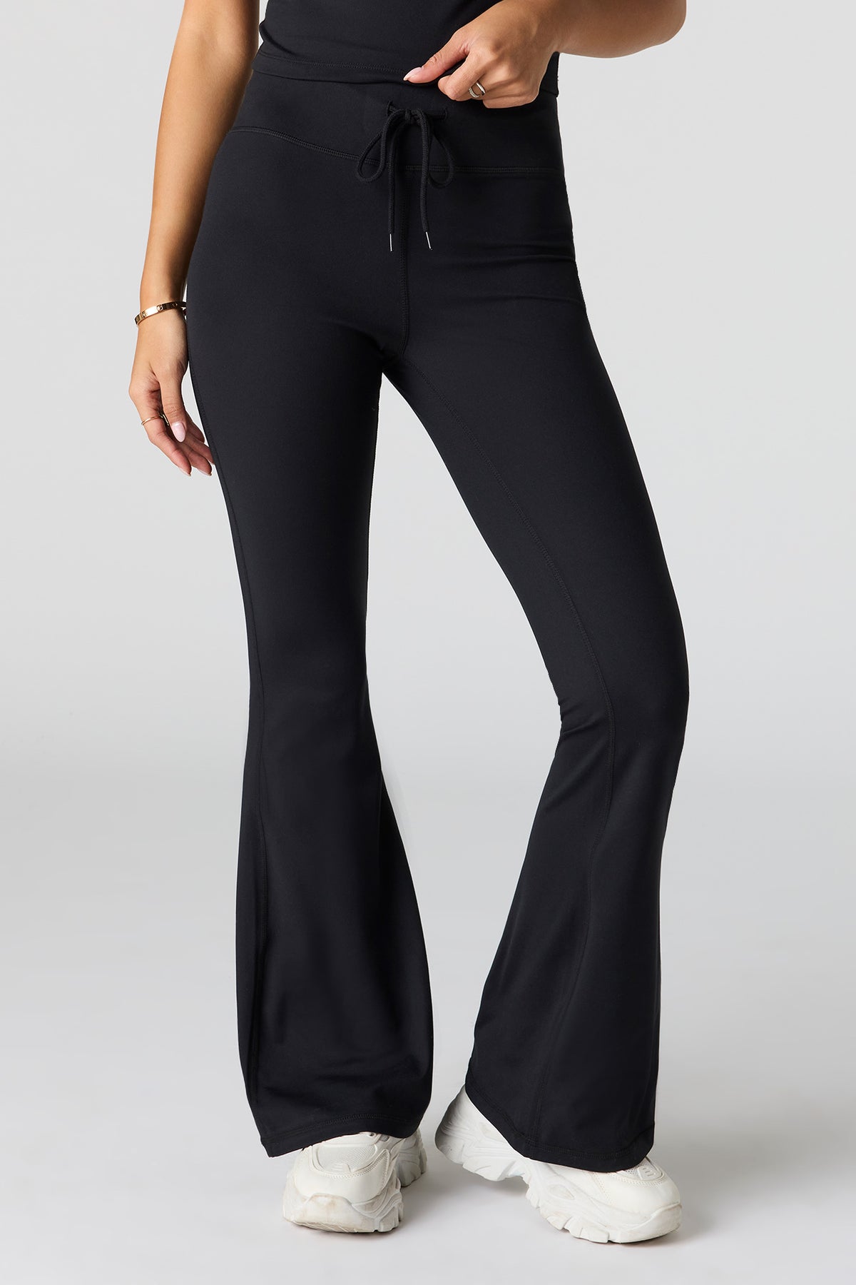 Vue alternative 2. Pantalon à jambe évasée Active doux