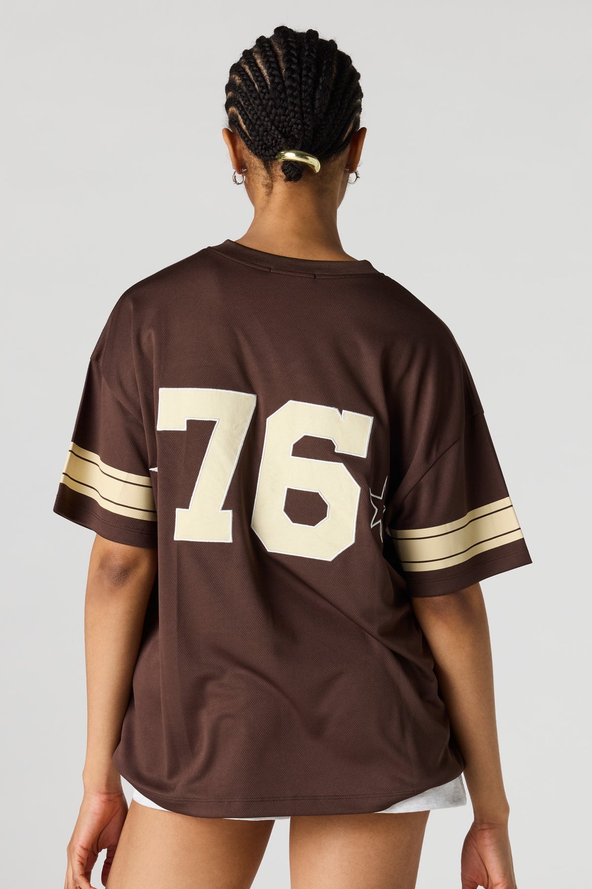 Alt View 2. Graphic Oversized T-Shirt - Dark Brown