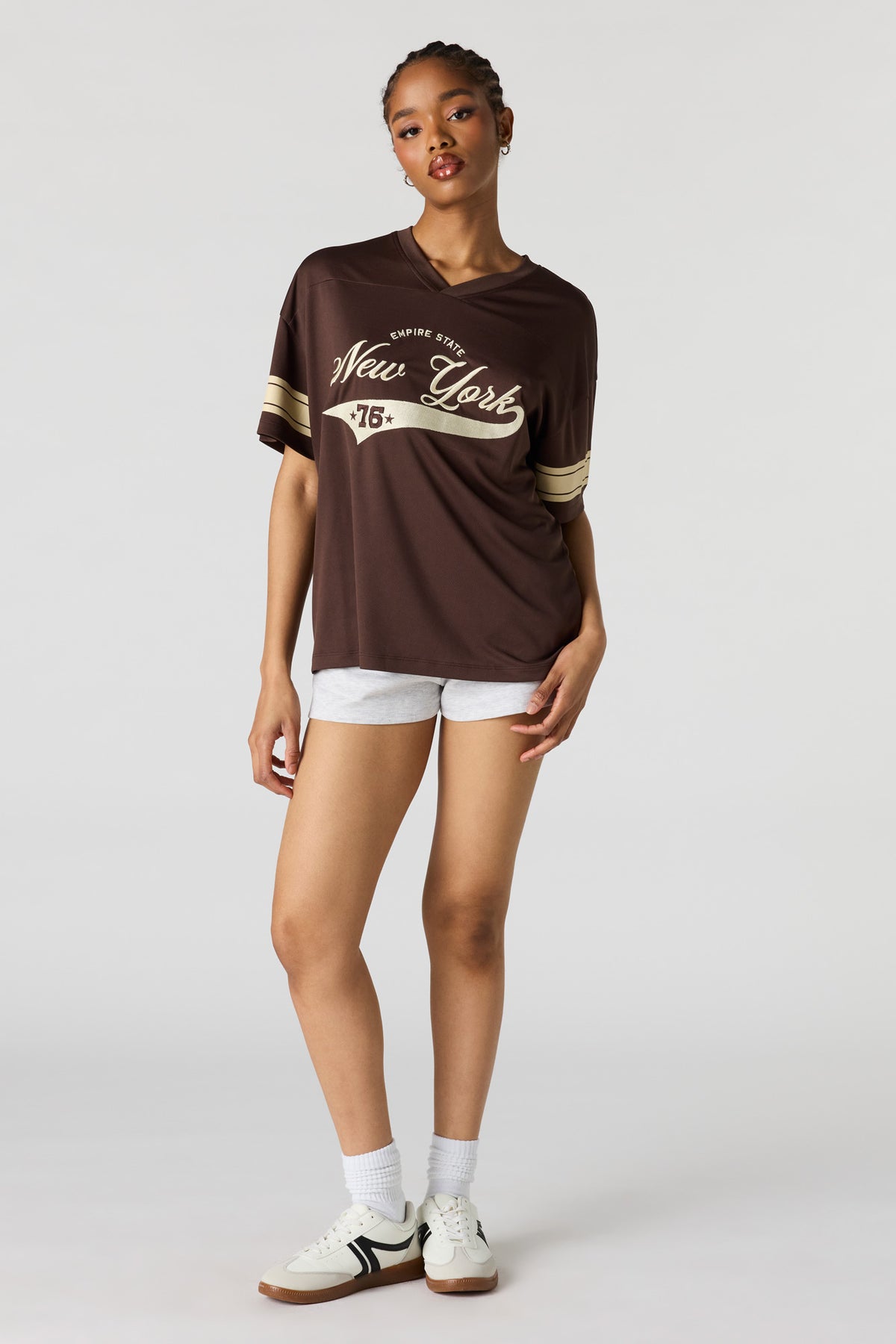 Alt View 3. Graphic Oversized T-Shirt - Dark Brown