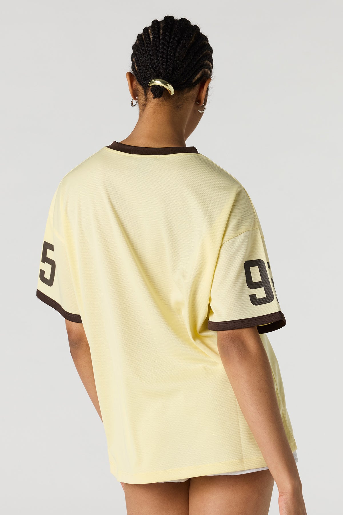Vue alternative 2. T-shirt surdimensionné imprimé