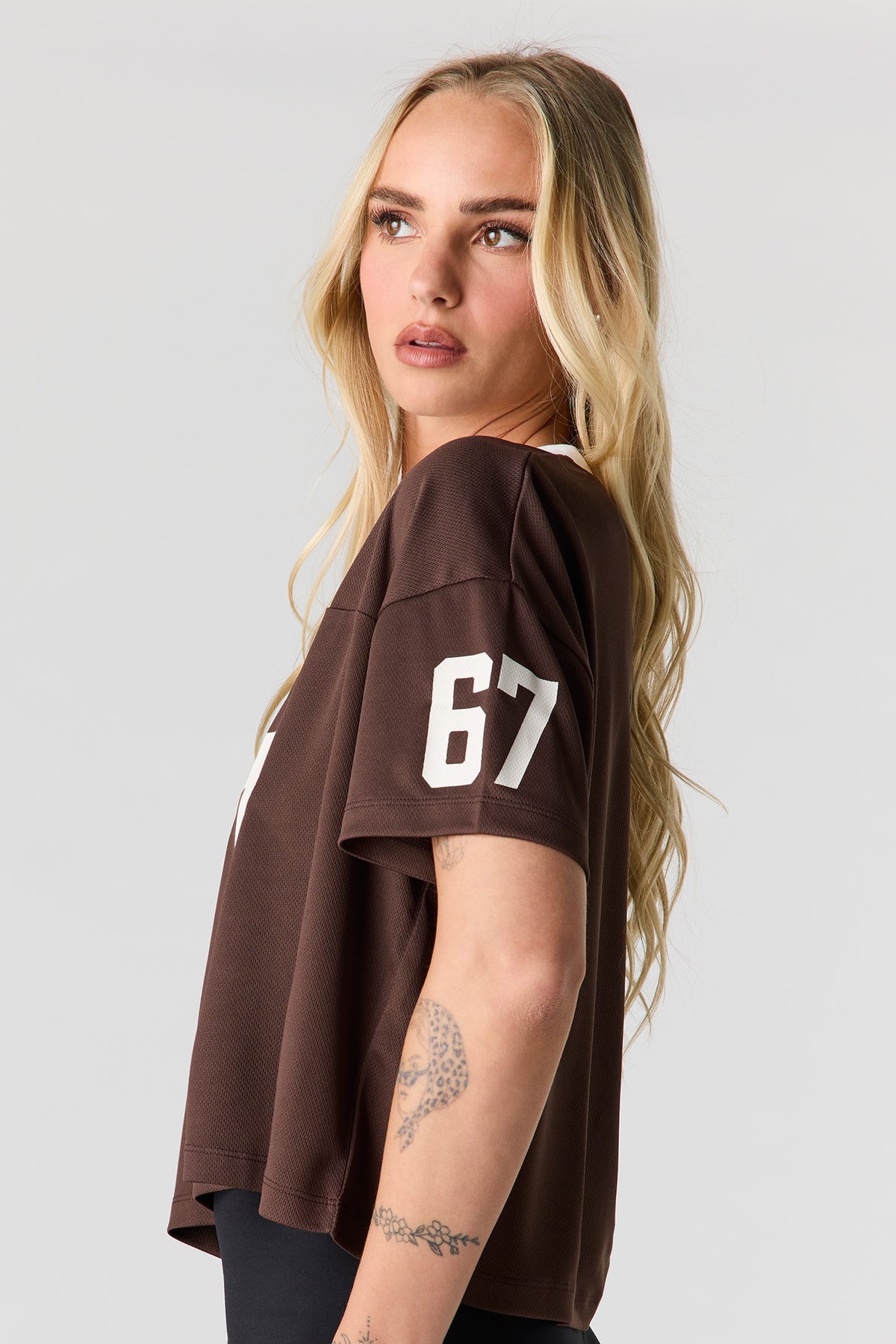Alt View 4. Graphic Boxy Crop Jersey - Brown