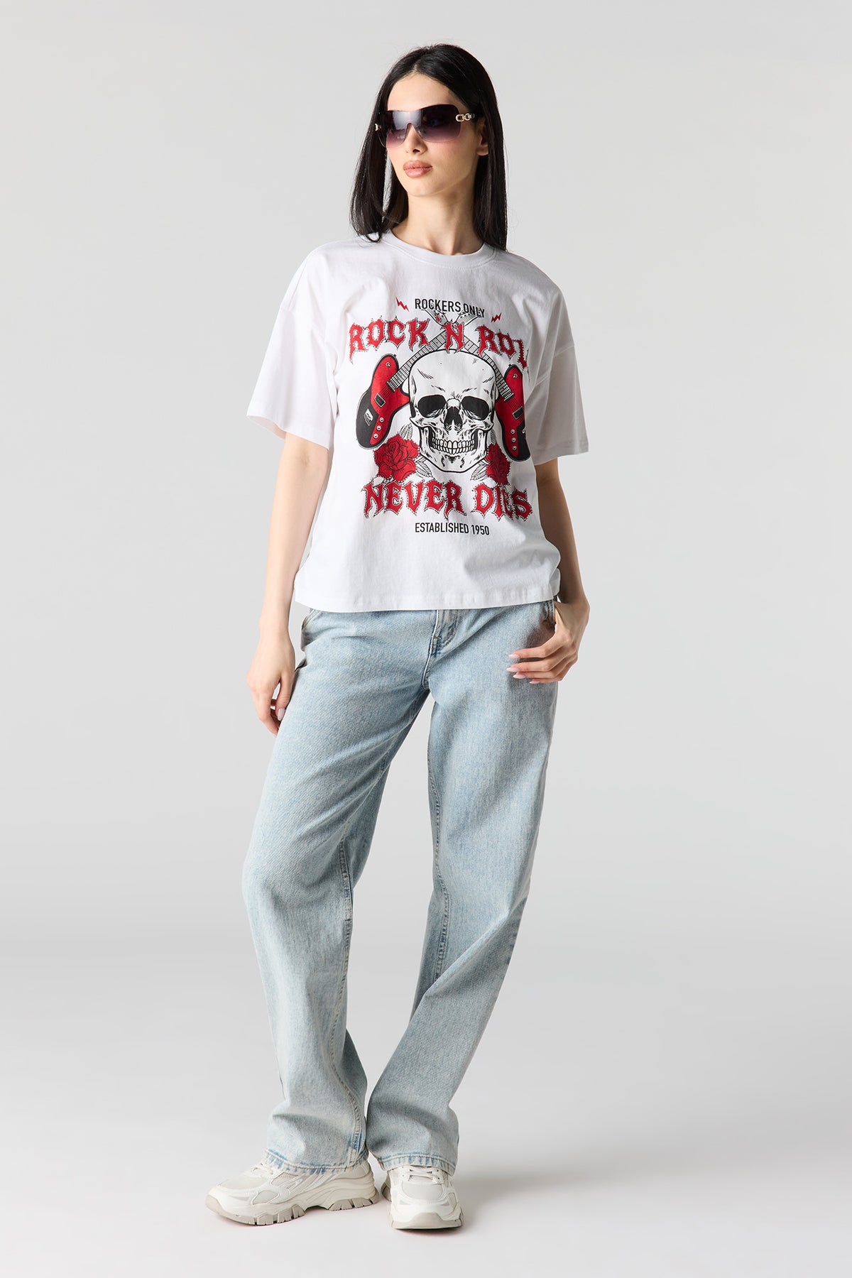 Alt View 3. Graphic Oversized T-Shirt - White