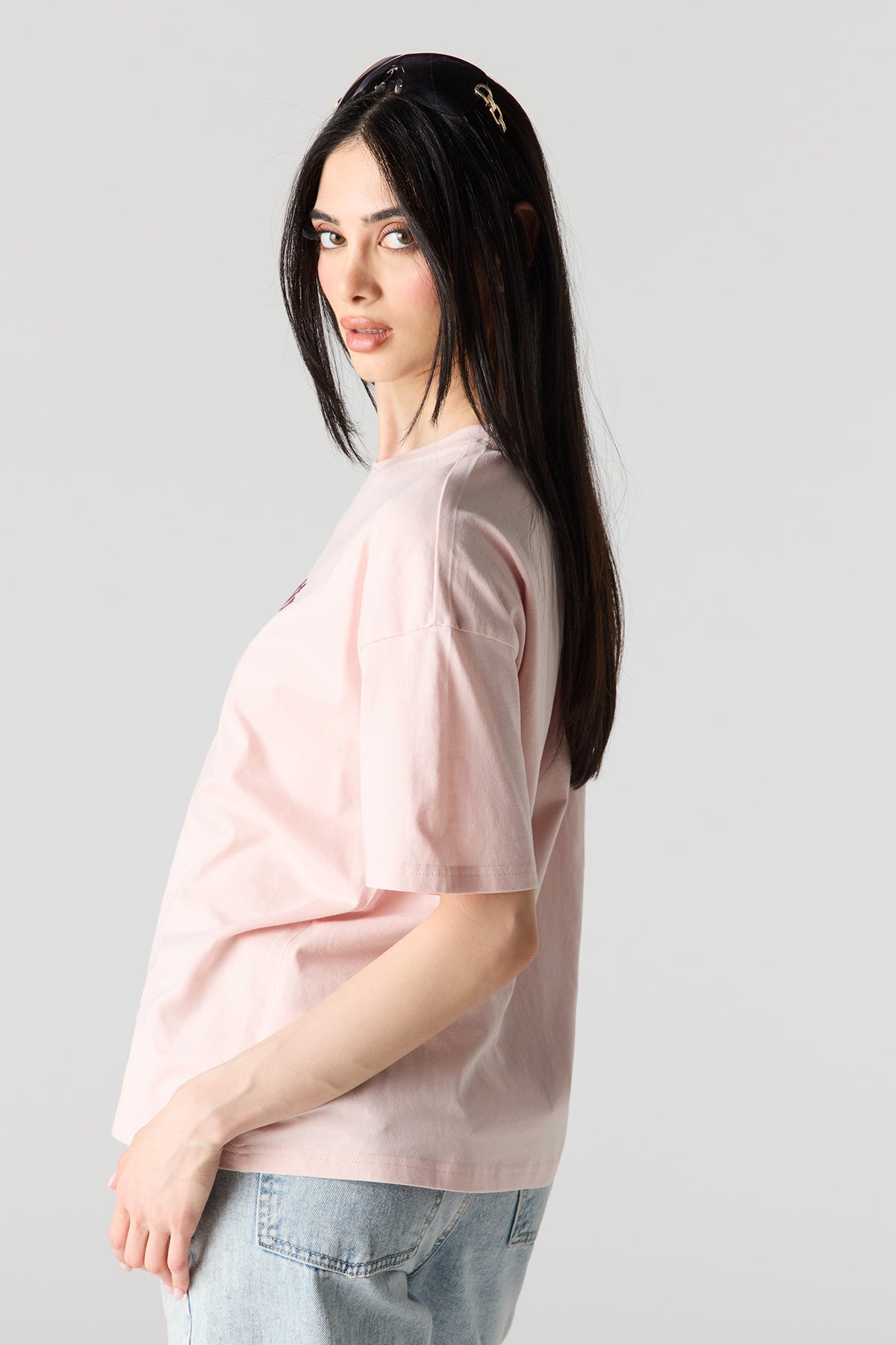 Alt View 2. Graphic Oversized T-Shirt - Pink