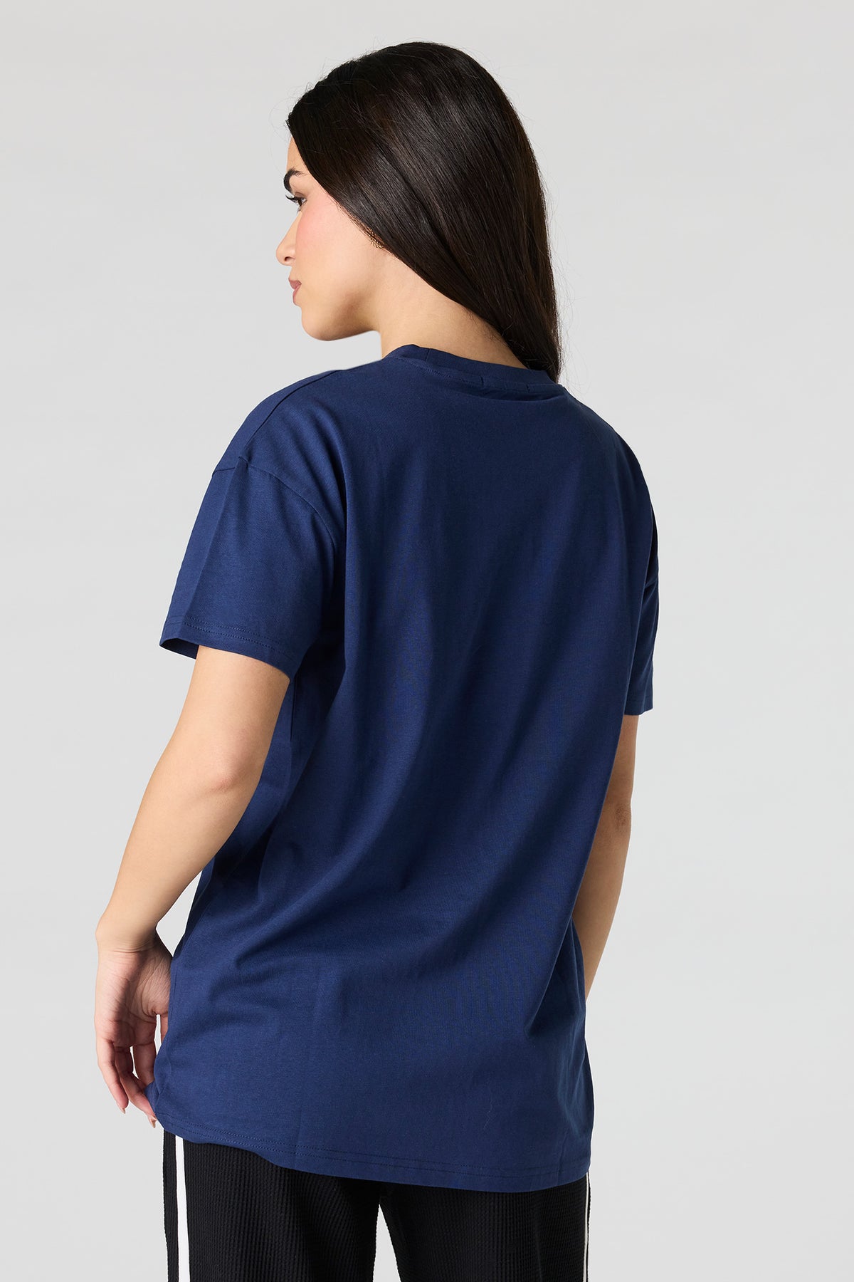 Vue alternative 2. T-shirt surdimensionné imprimé