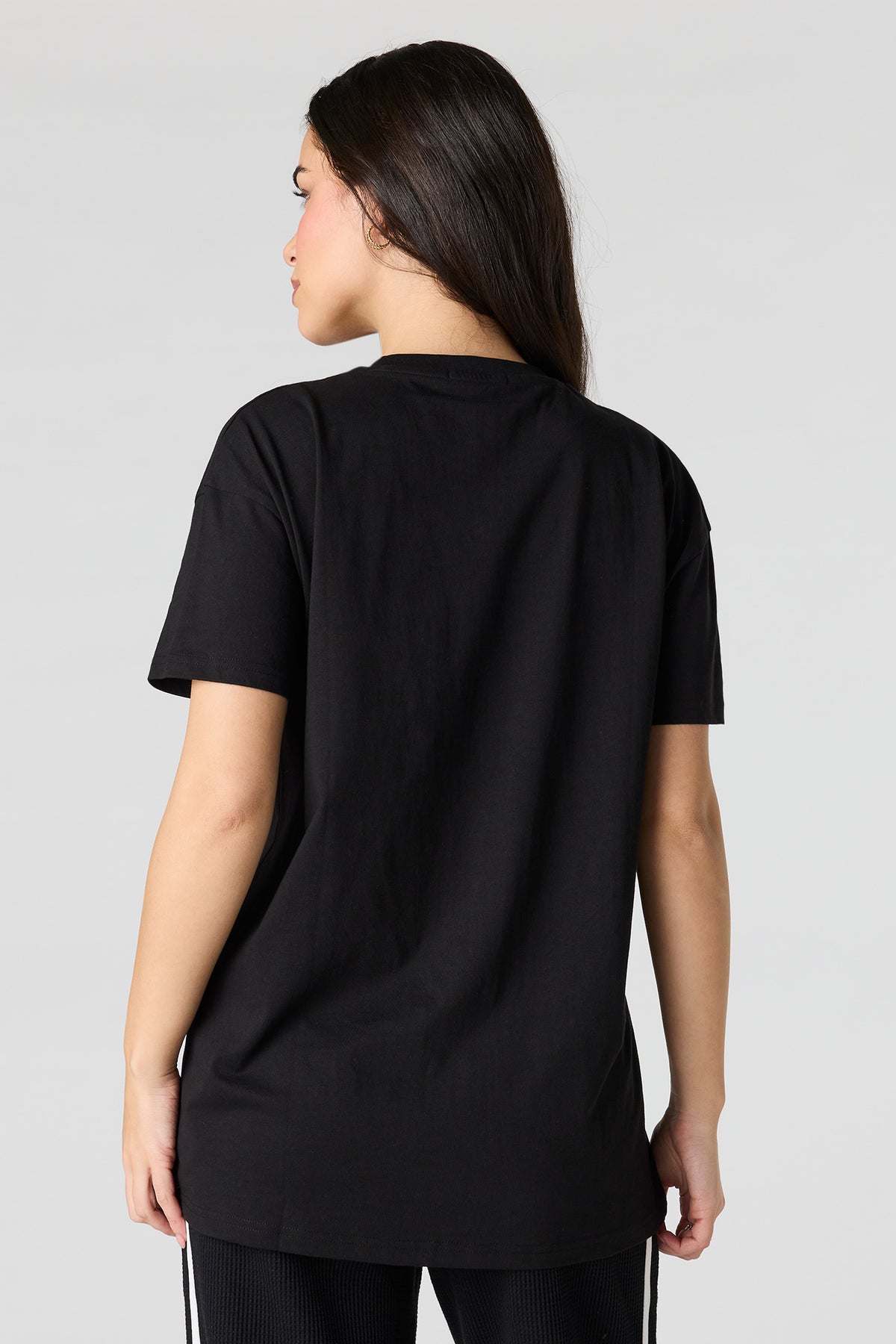 Vue alternative 2. T-shirt surdimensionné imprimé