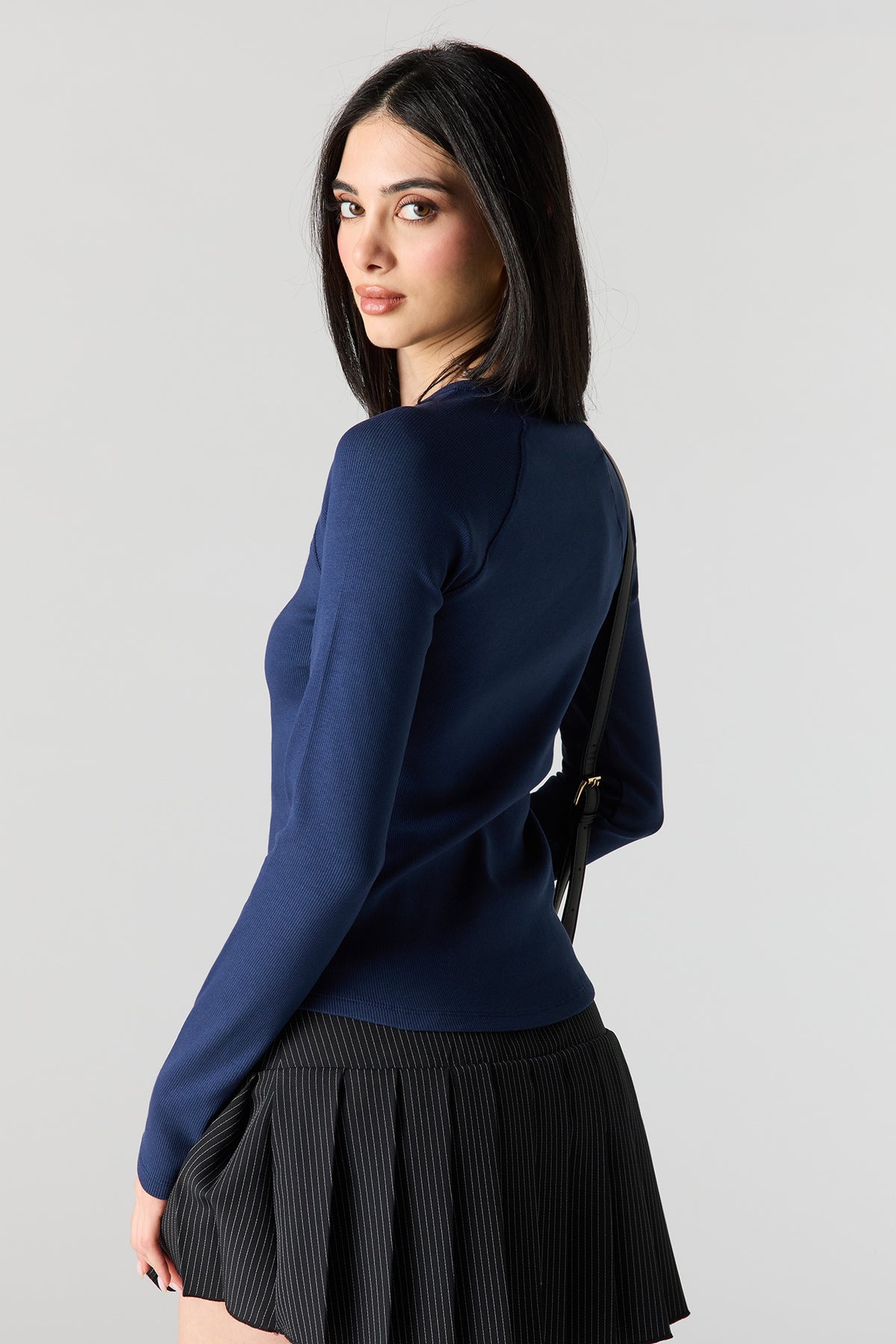 Alt View 2. Ribbed Long Sleeve Top - Navy