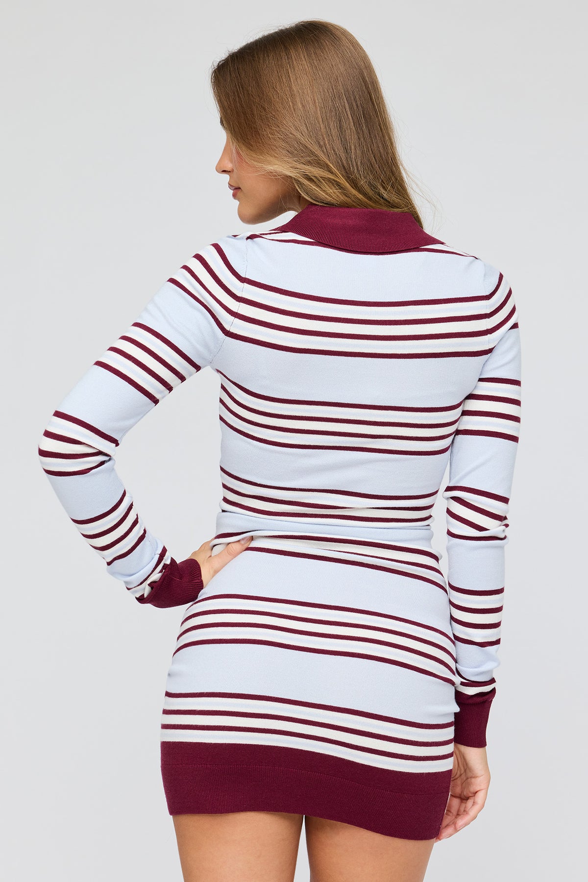 Vue alternative 2. Robe-chandail polo rayée