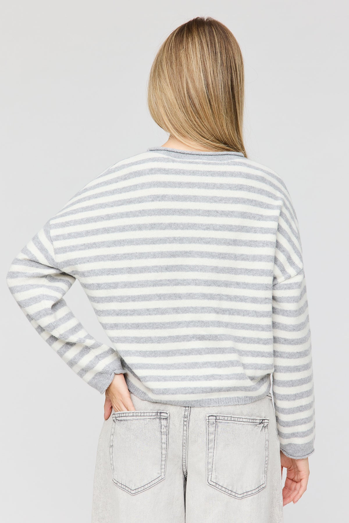 Alt View 2. Buttoned Cardigan - Heather Grey