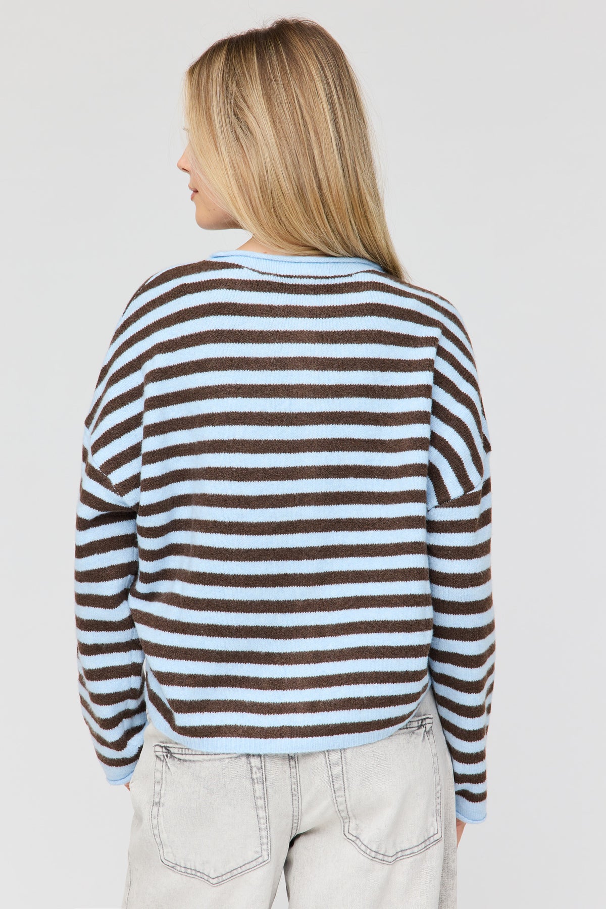 Vue alternative 2. Cardigan boutonné