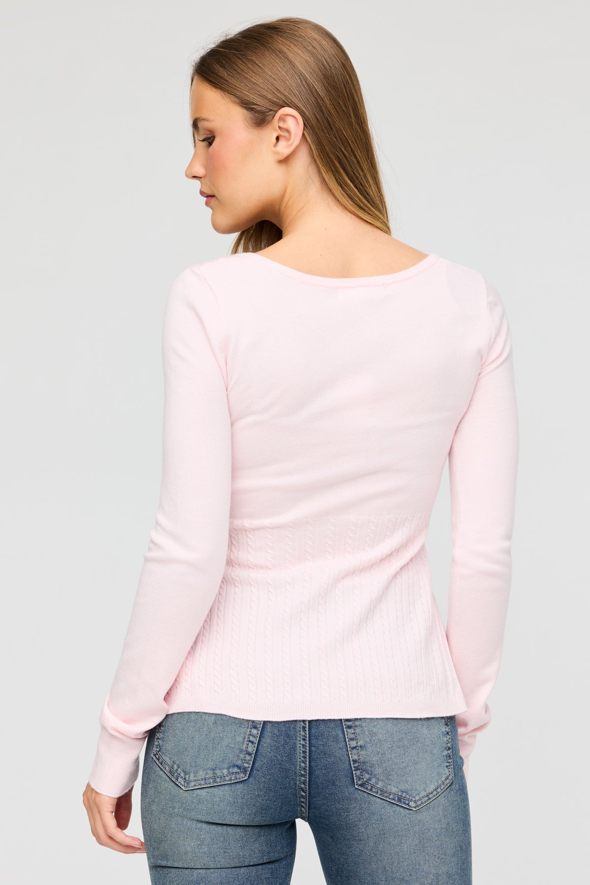 Vue alternative 2. Chandail de style nuisette en tricot torsadé
