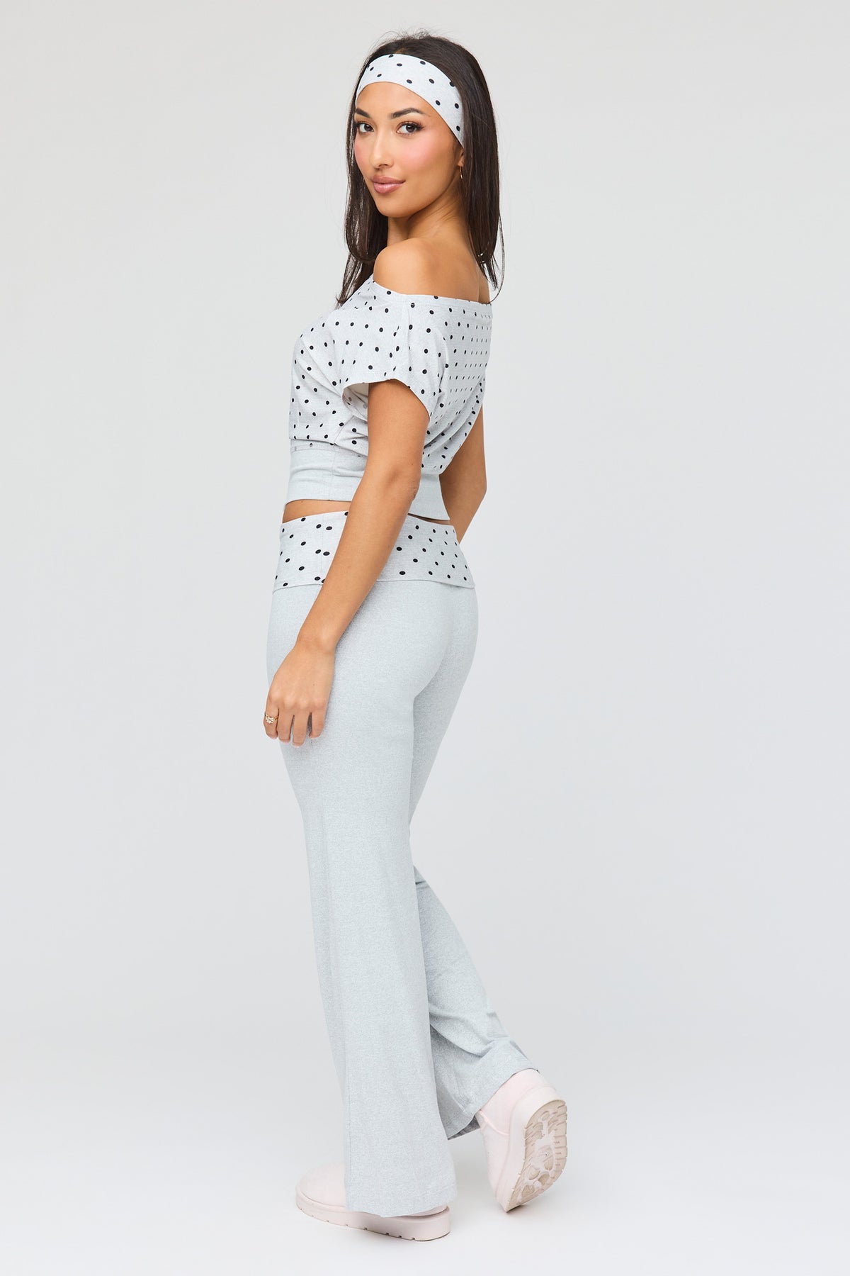 Alt View 4. Polka Dot Top & Pant & Headband Set - Light Grey