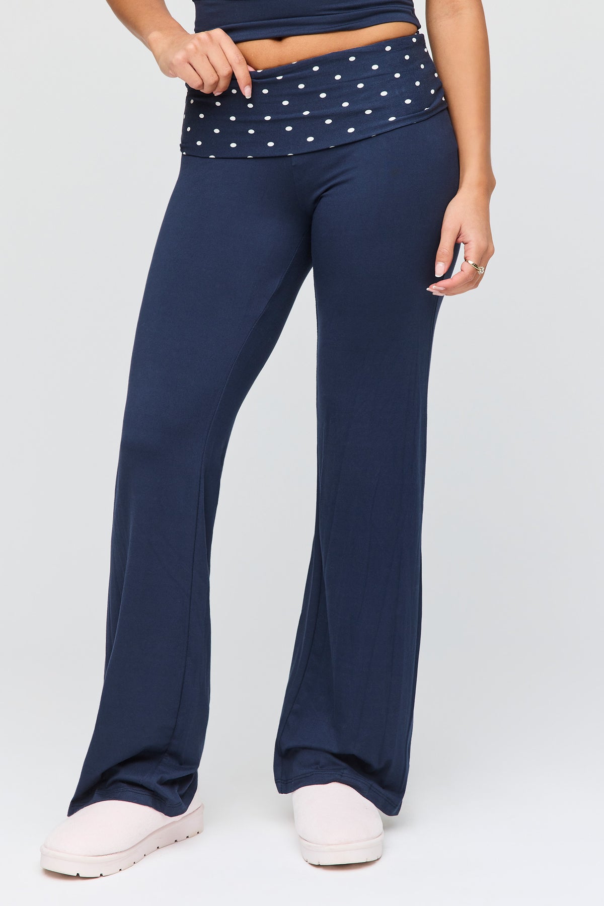 Alt View 3. Polka Dot Top & Pant & Headband Set - Navy