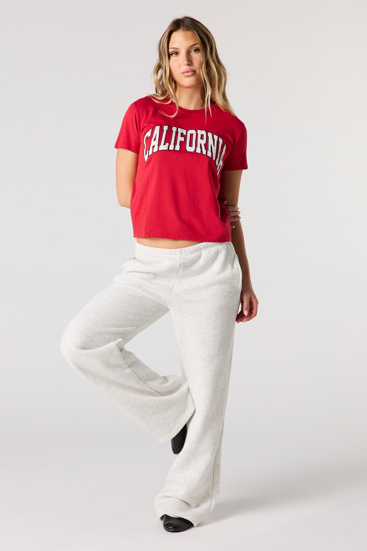 Alt View 3. Twill Embroidered Boxy T-Shirt - Red
