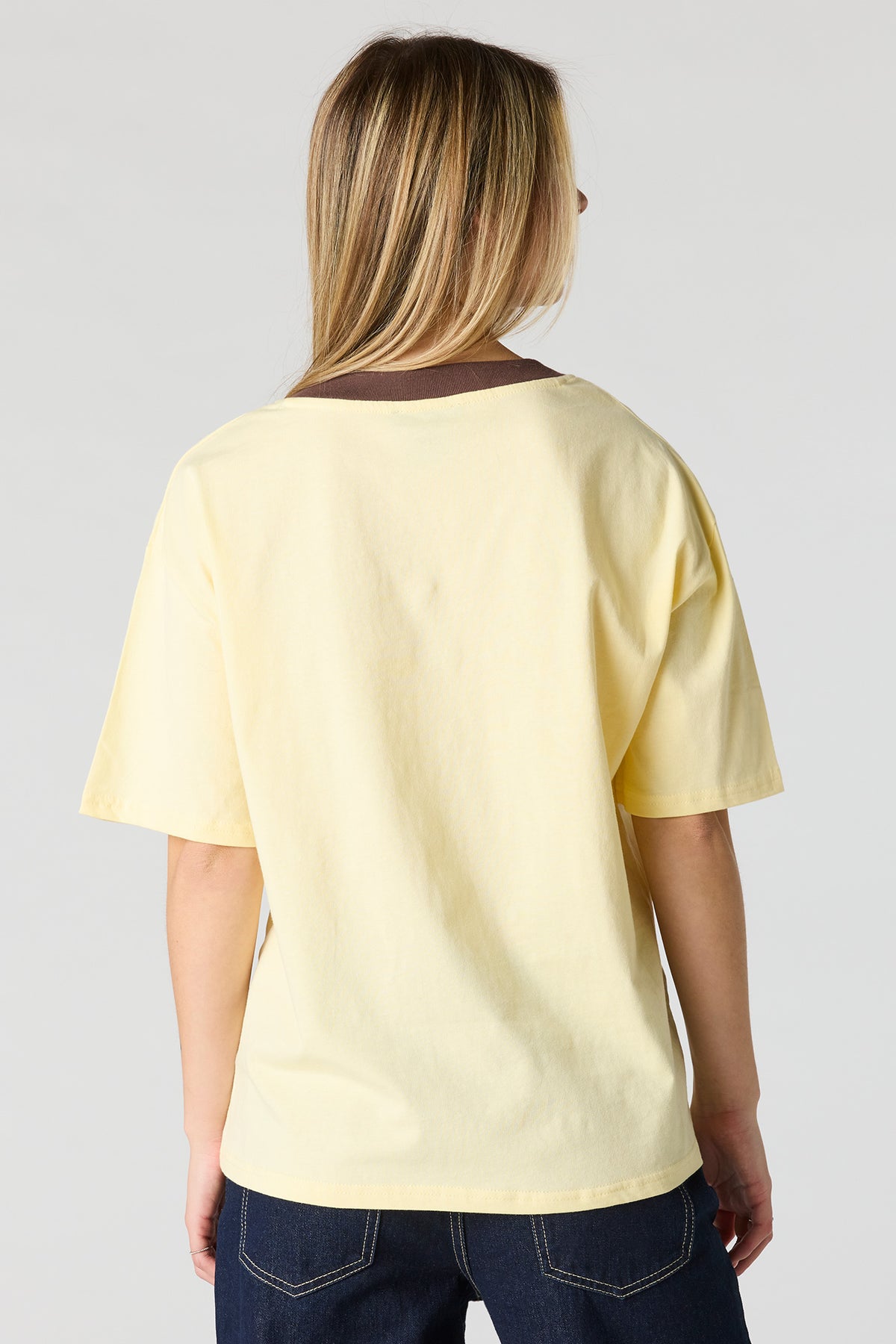 Alt View 2. Jersey Graphic T-Shirt - Yellow