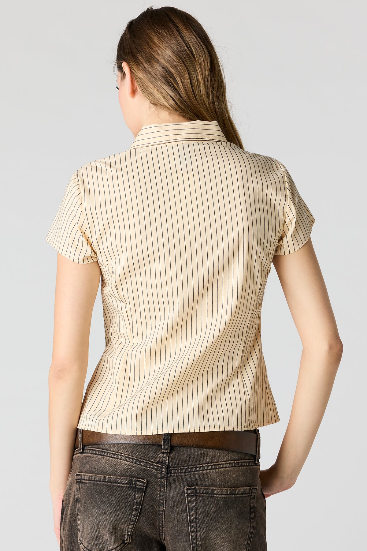 Alt View 2. Button-Up Fitted Shirt - Yellow